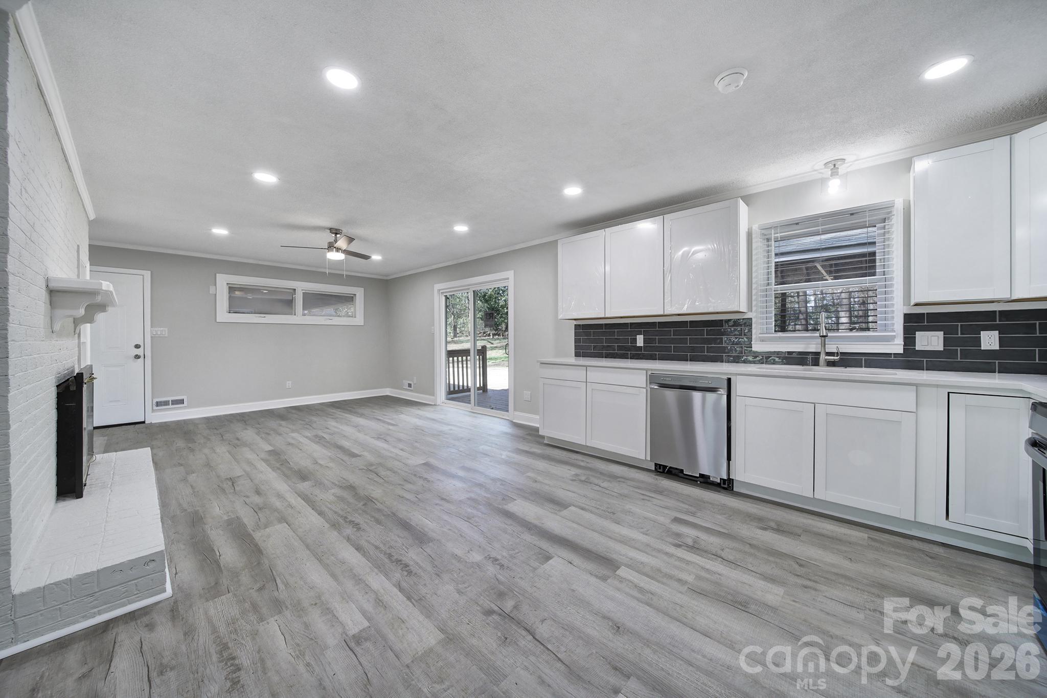 519 Amon Lane — Pineville
