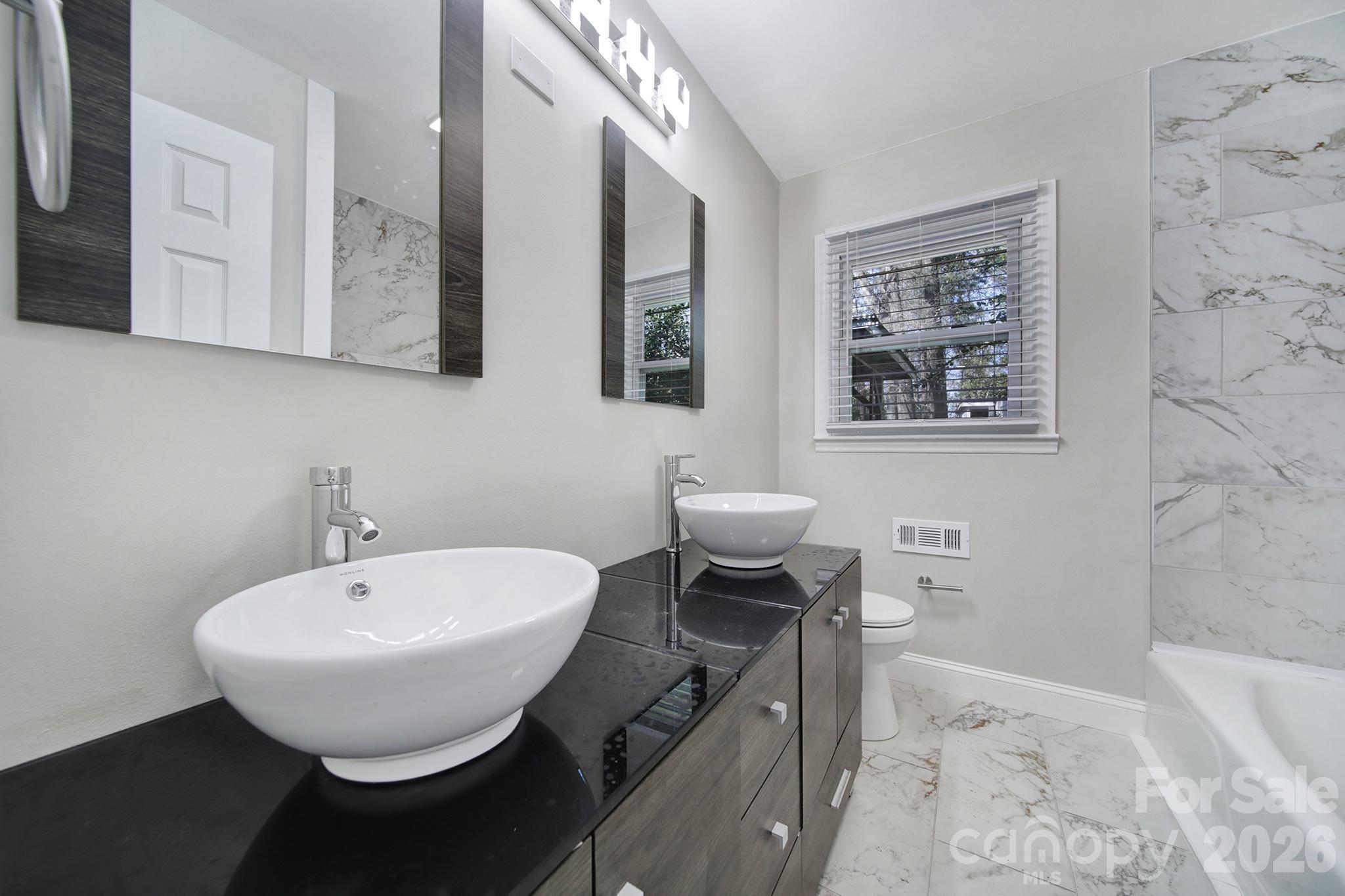 519 Amon Lane — Pineville