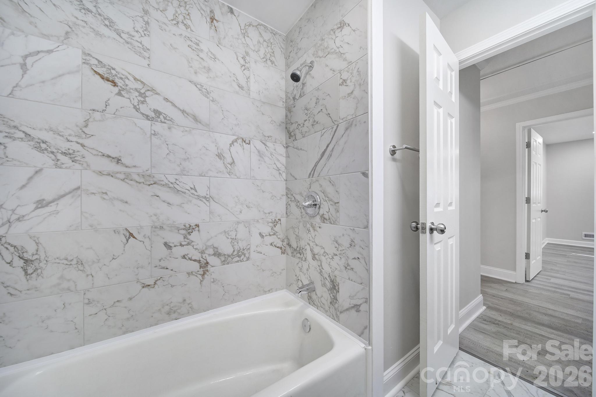 519 Amon Lane — Pineville