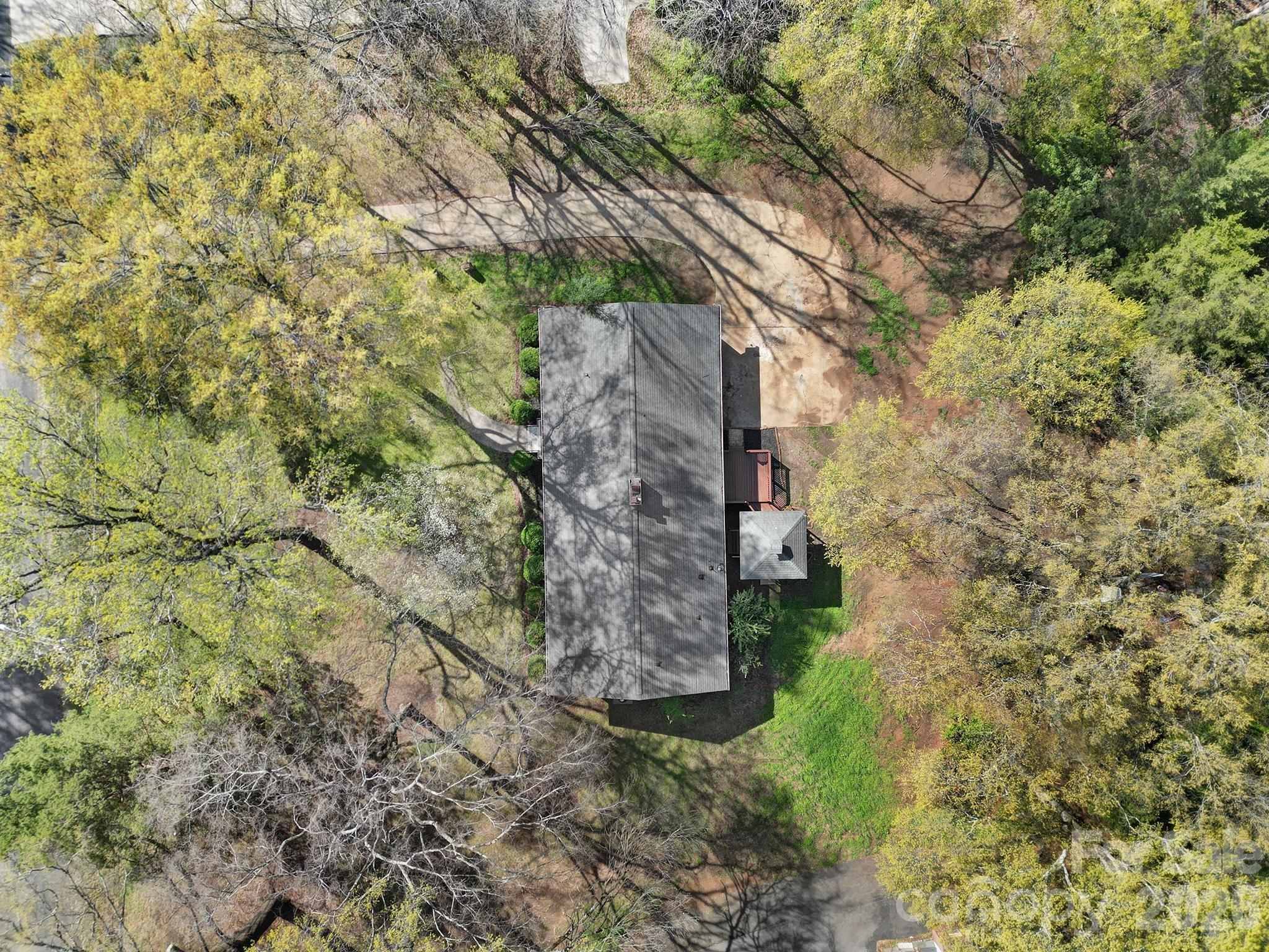 519 Amon Lane — Pineville
