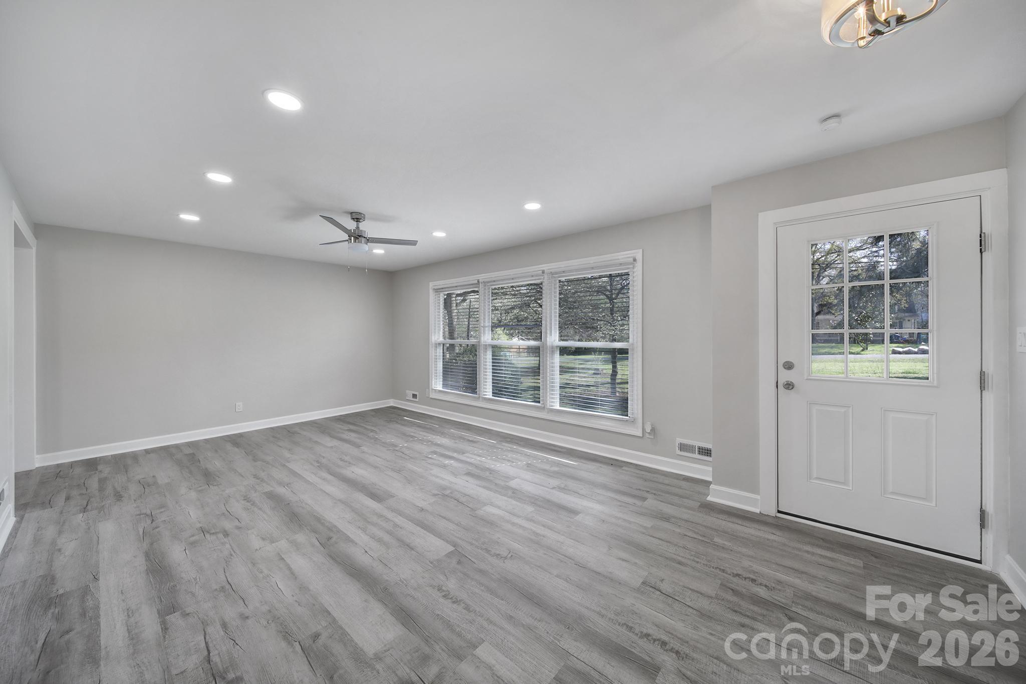 519 Amon Lane — Pineville