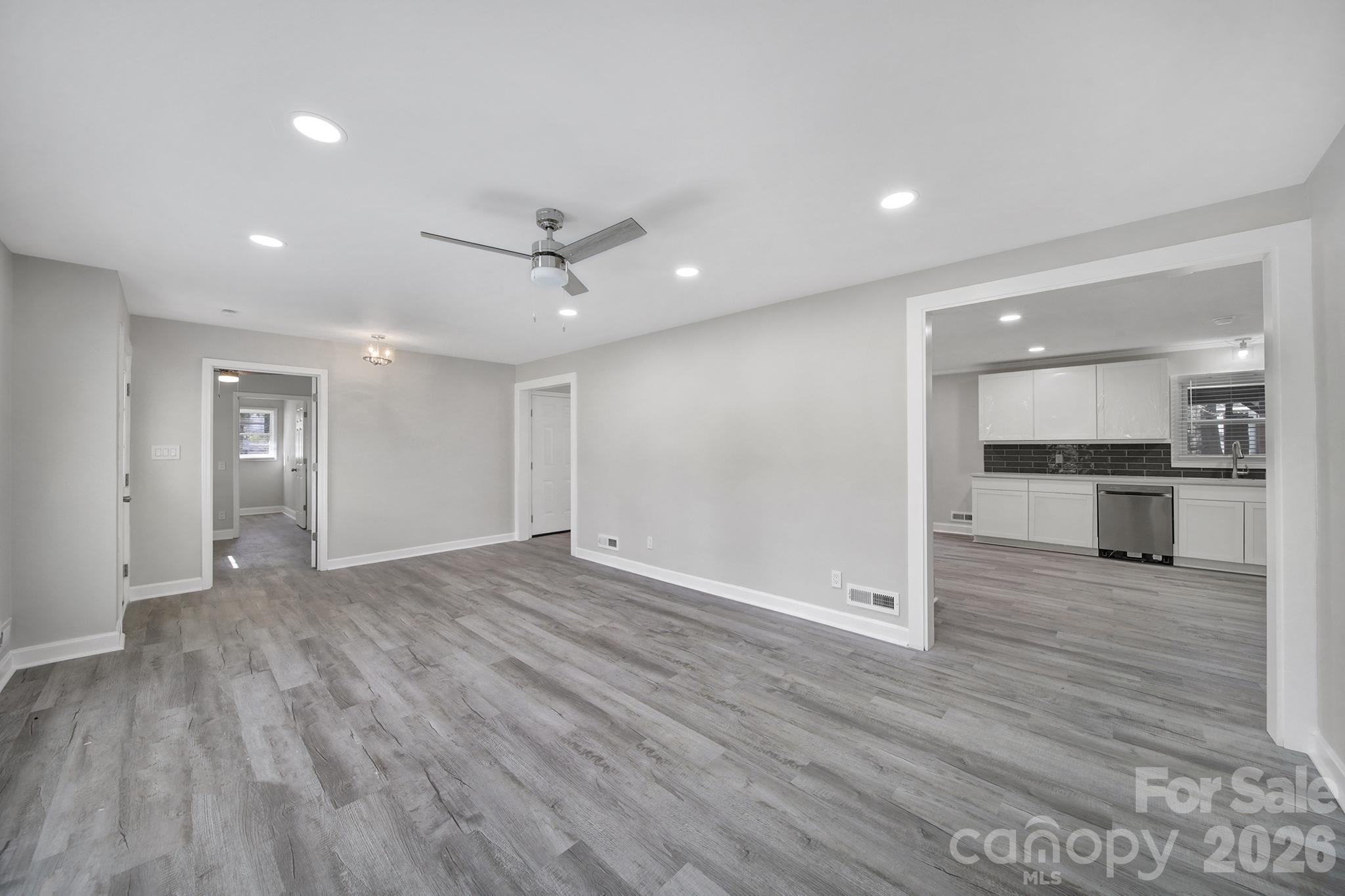 519 Amon Lane — Pineville