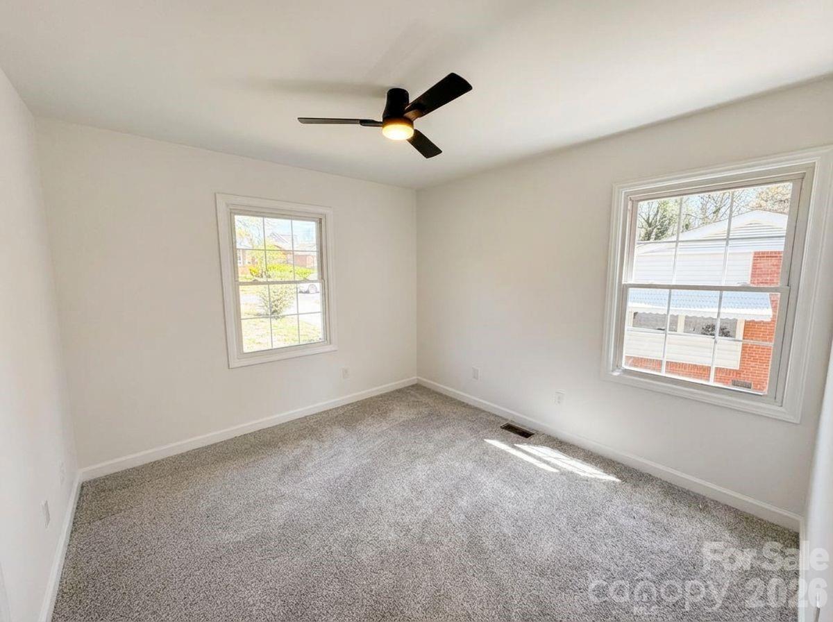 1423 Chelveston Drive — Charlotte