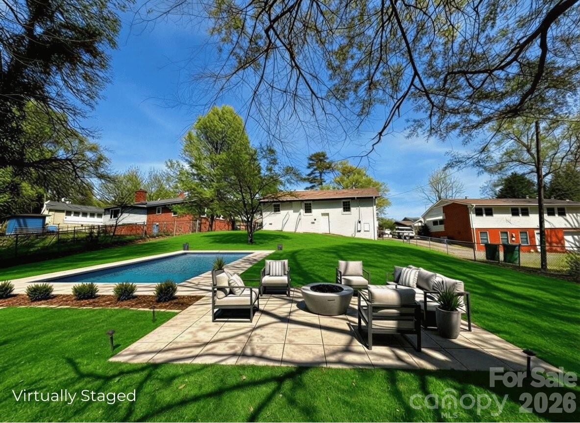 1423 Chelveston Drive — Charlotte