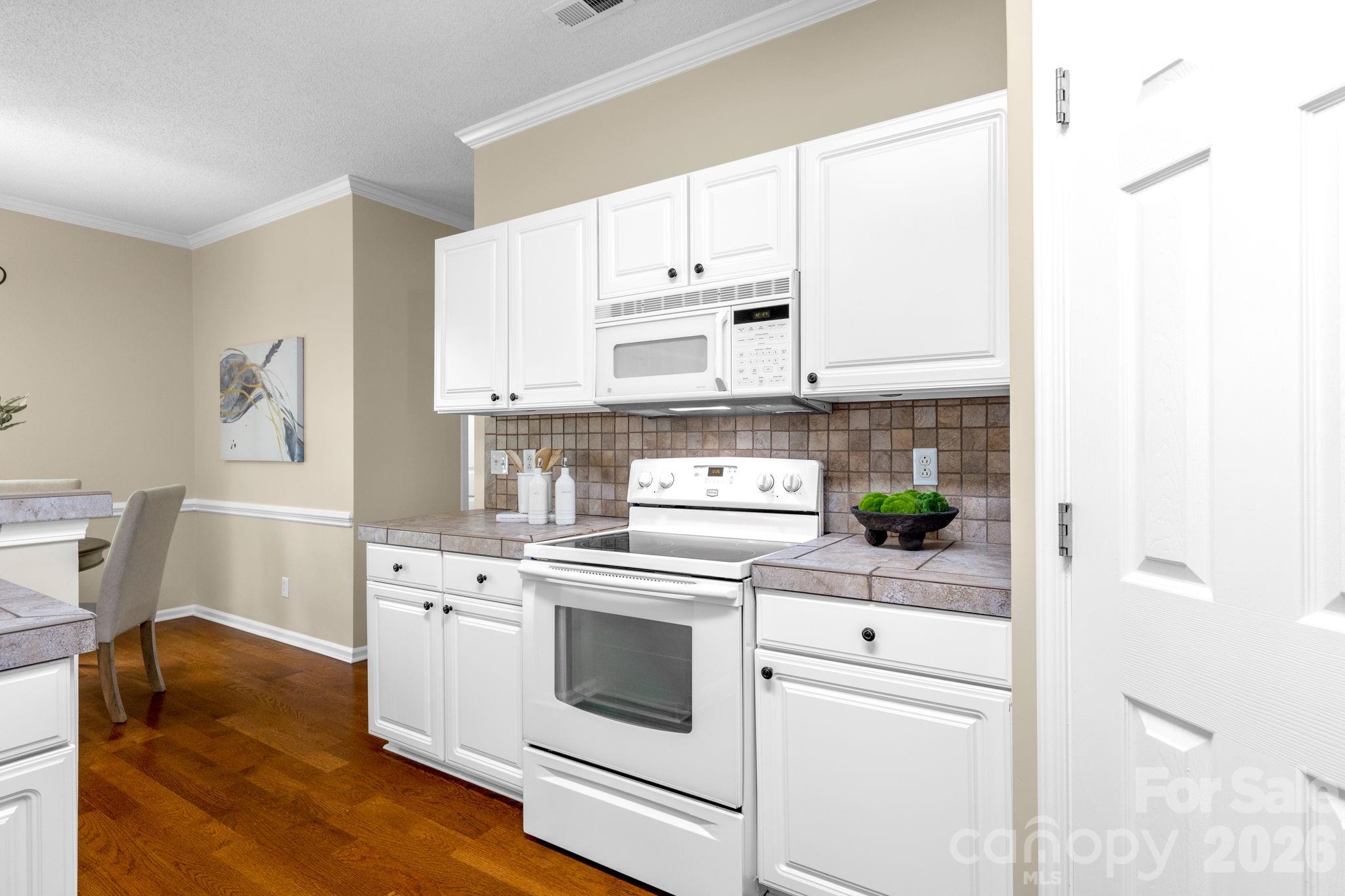 8501 Tonawanda Drive — Charlotte