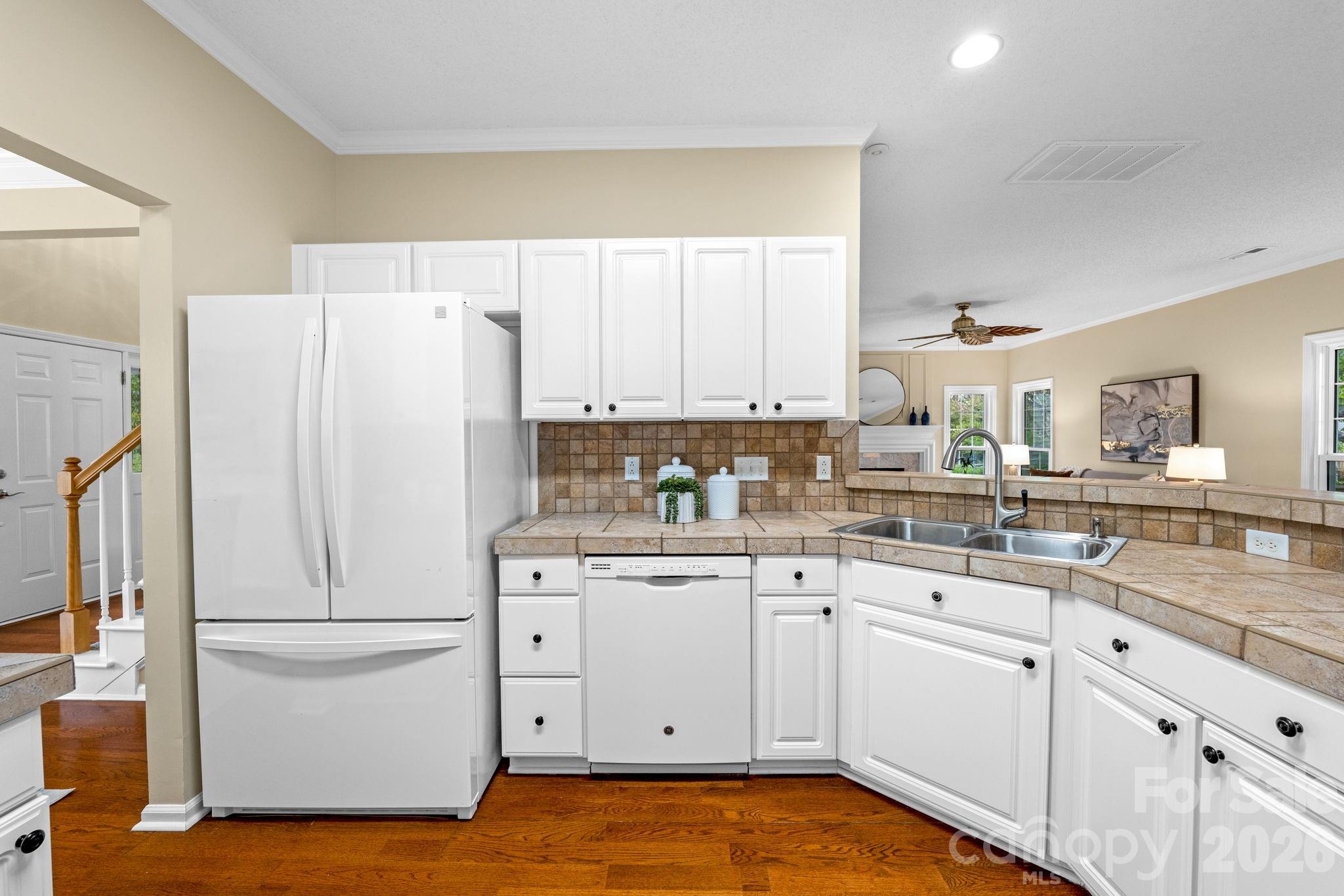 8501 Tonawanda Drive — Charlotte