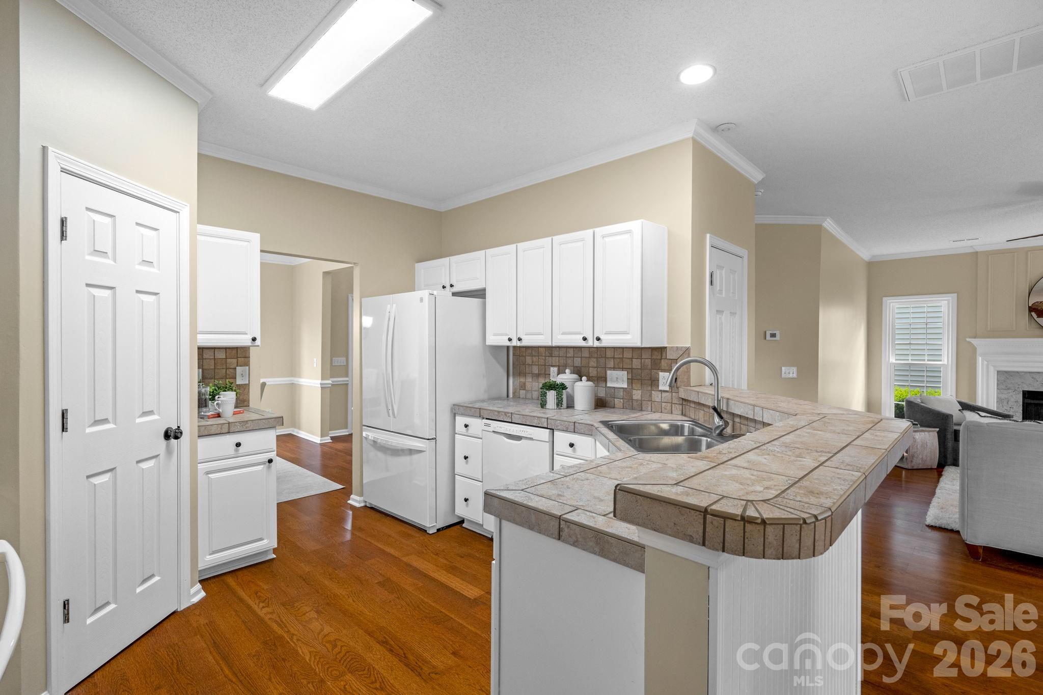 8501 Tonawanda Drive — Charlotte