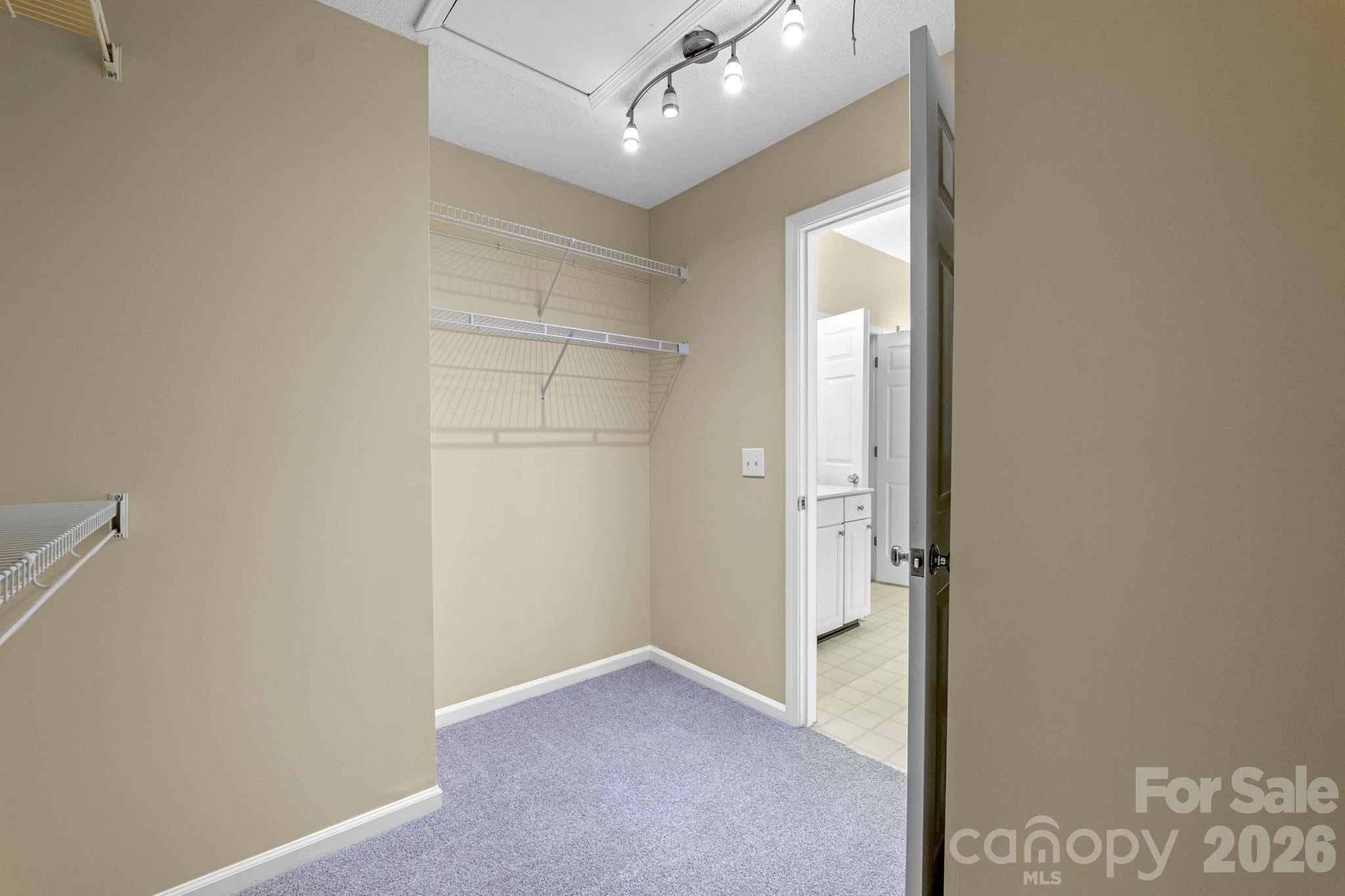 8501 Tonawanda Drive — Charlotte