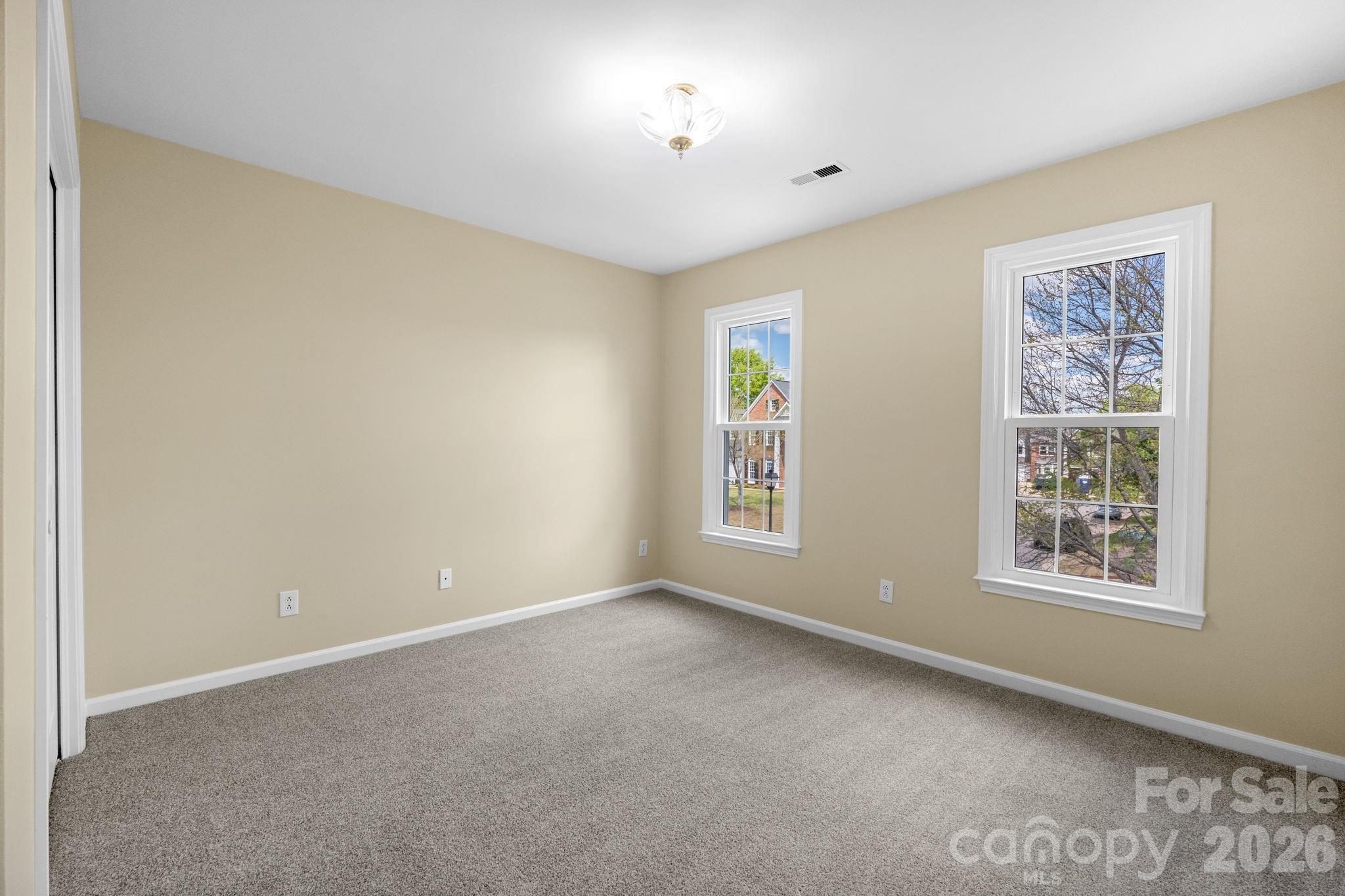 8501 Tonawanda Drive — Charlotte