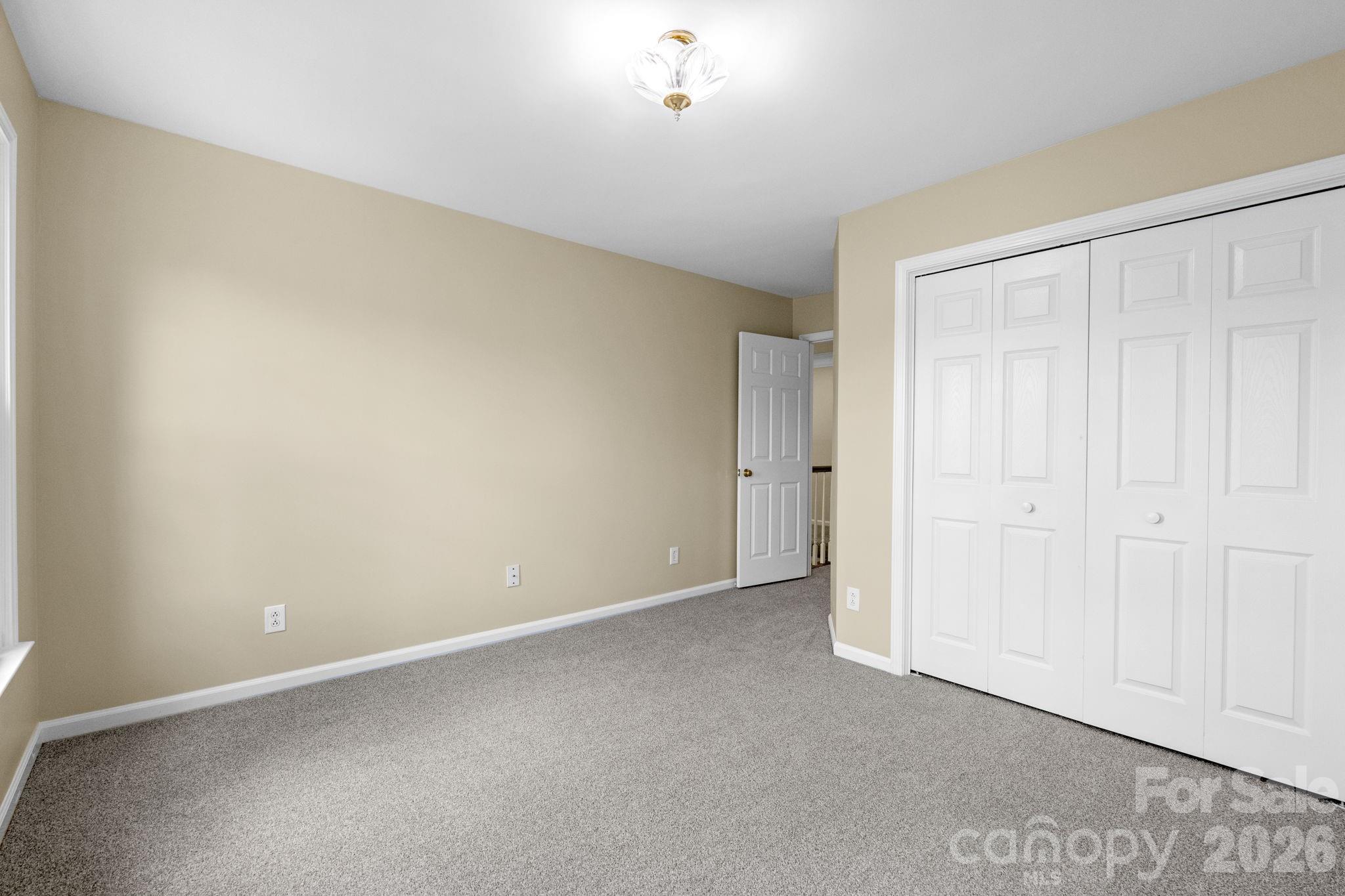 8501 Tonawanda Drive — Charlotte