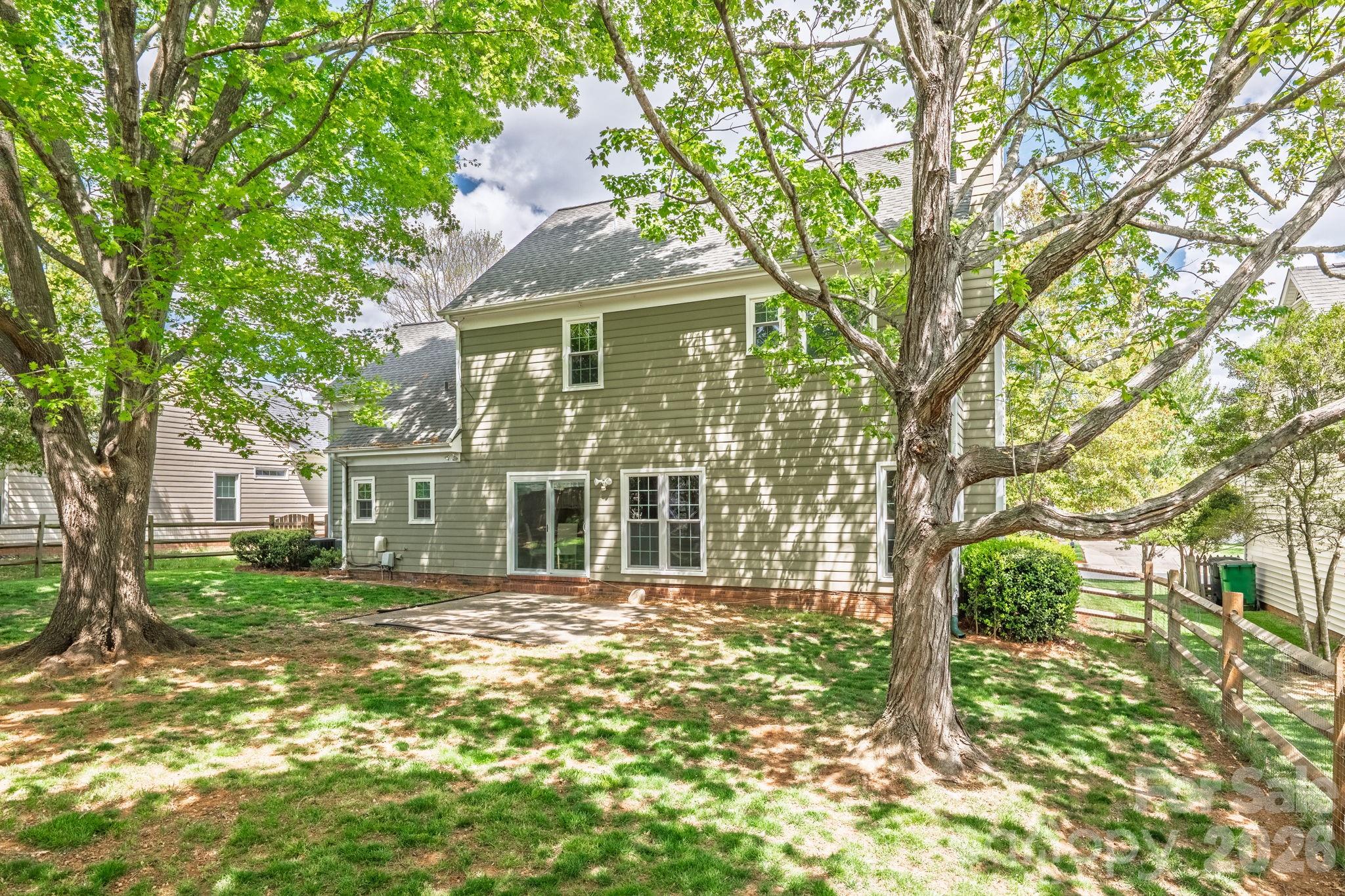8501 Tonawanda Drive — Charlotte