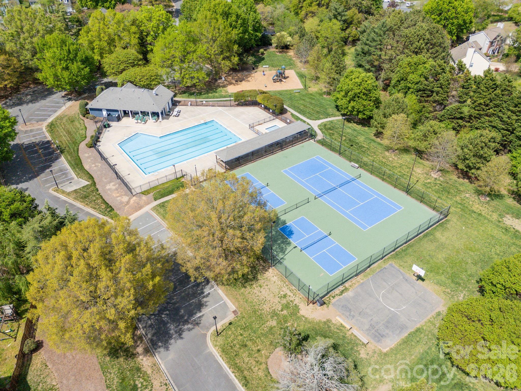 8501 Tonawanda Drive — Charlotte