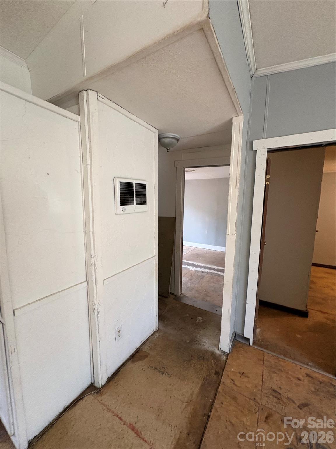 2137 Plumcrest Lane — Clover