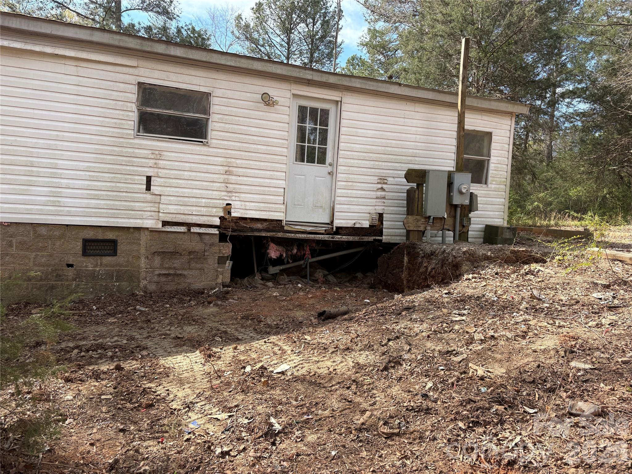 2137 Plumcrest Lane — Clover