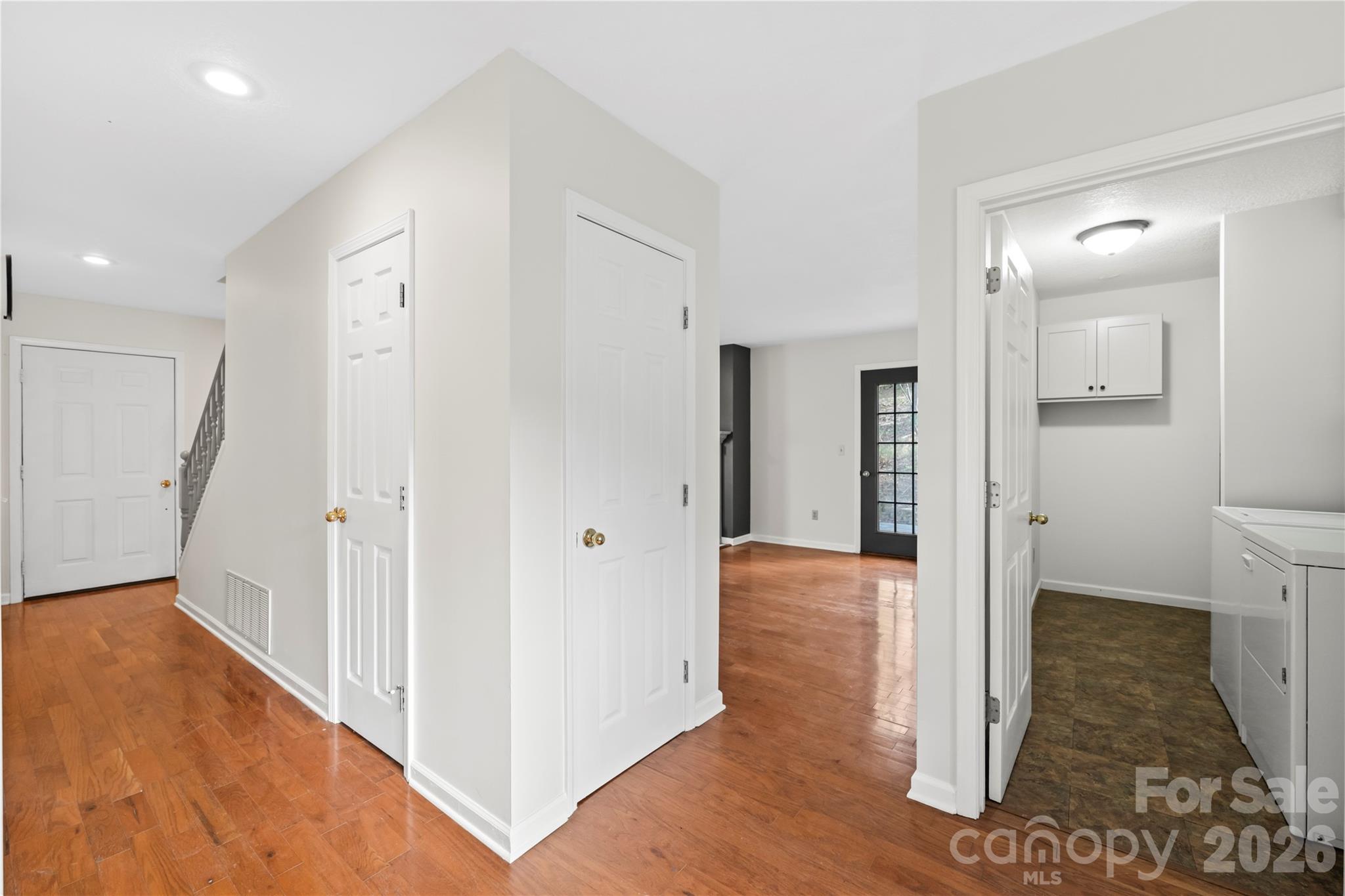 10 Orchard Place — Weaverville