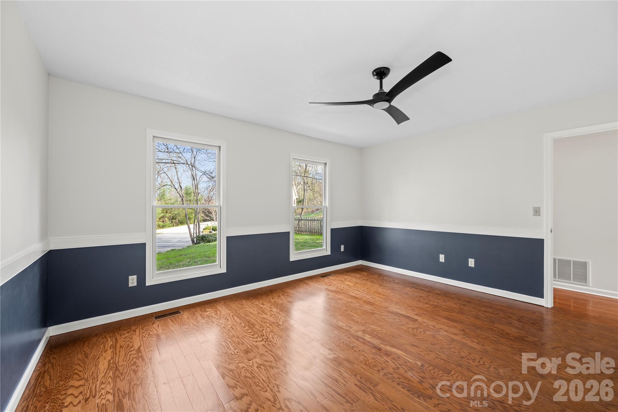 10 Orchard Place — Weaverville