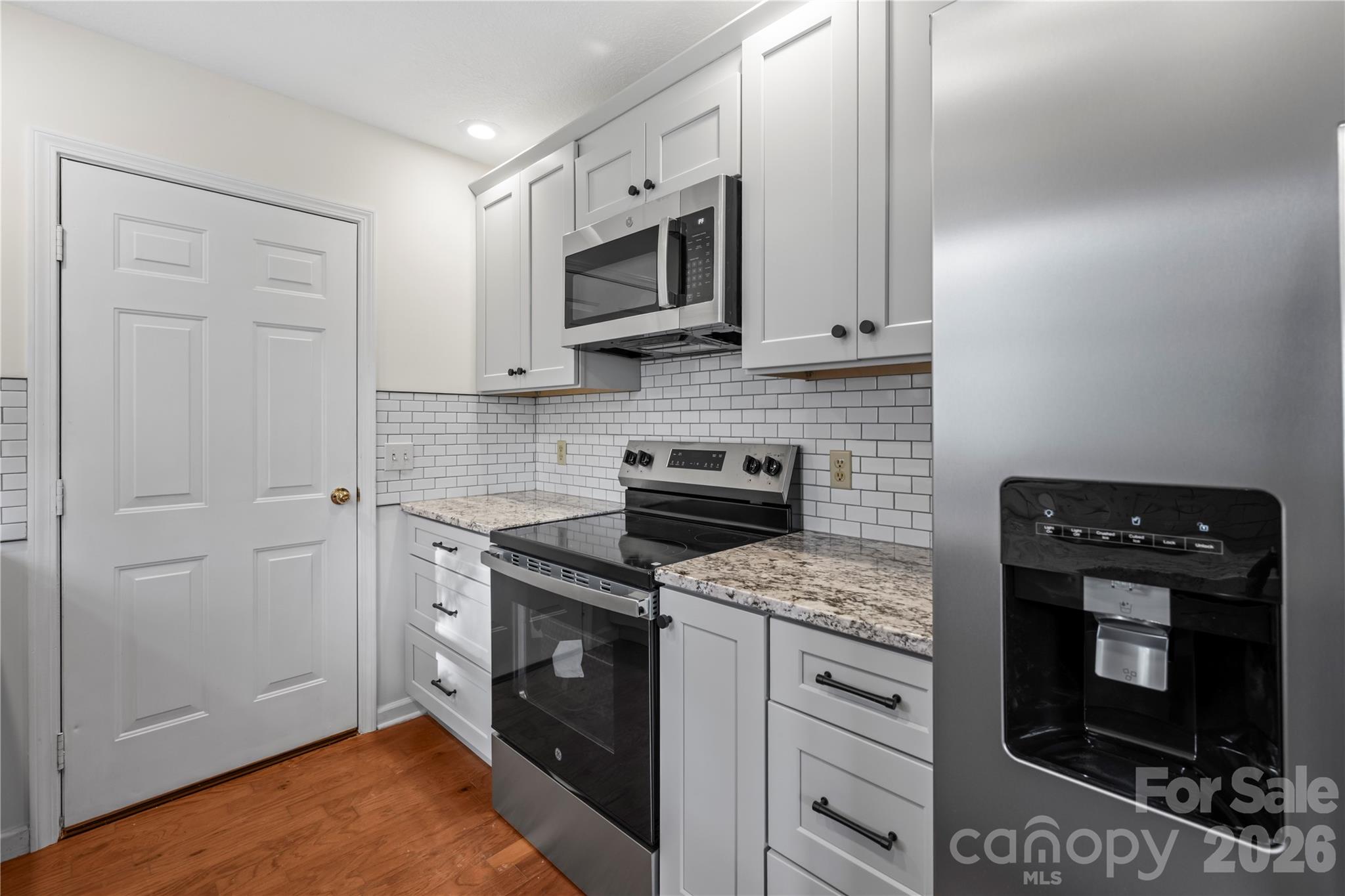 10 Orchard Place — Weaverville