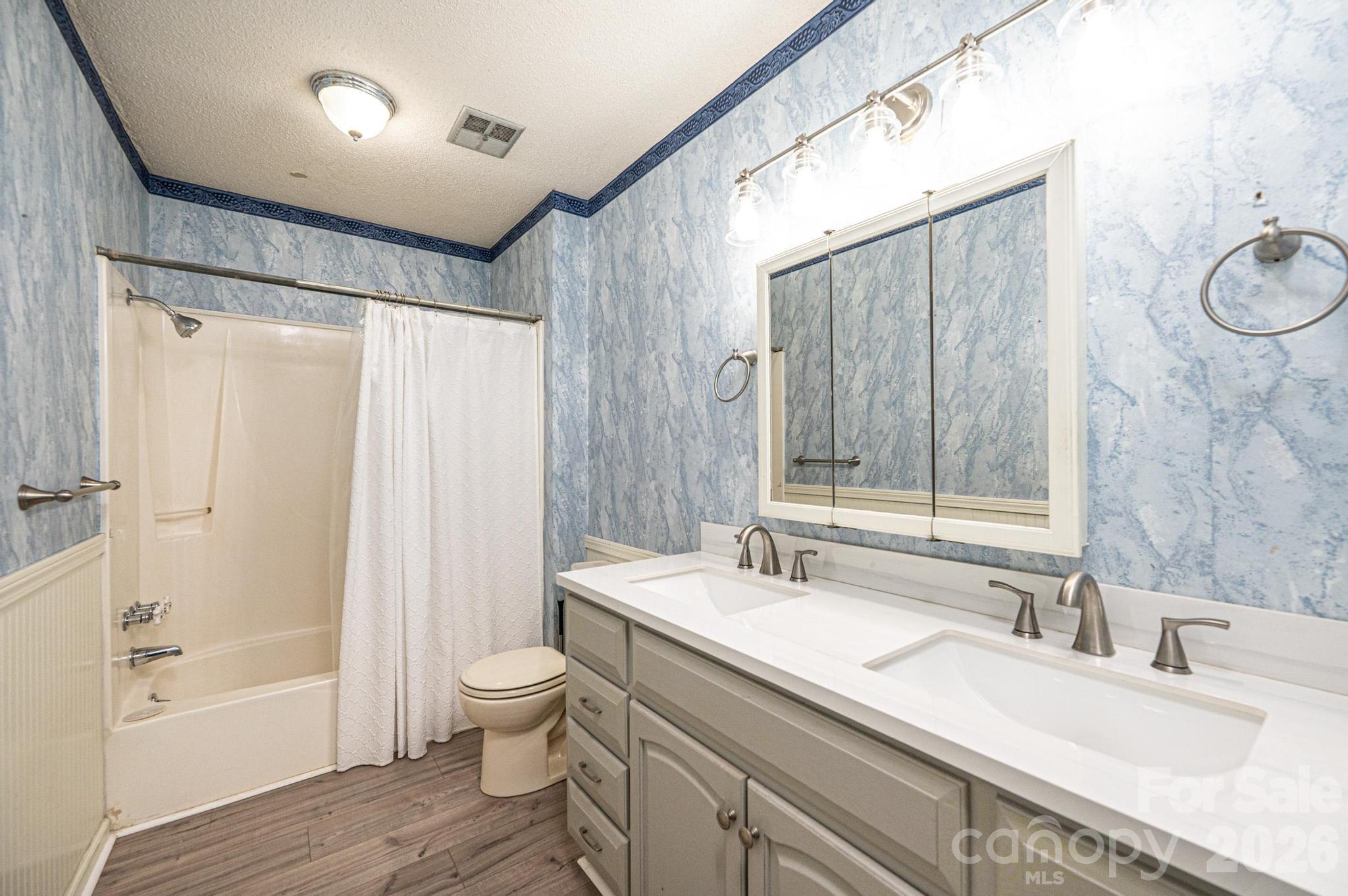 2681 Tumbleweed Drive — Lenoir