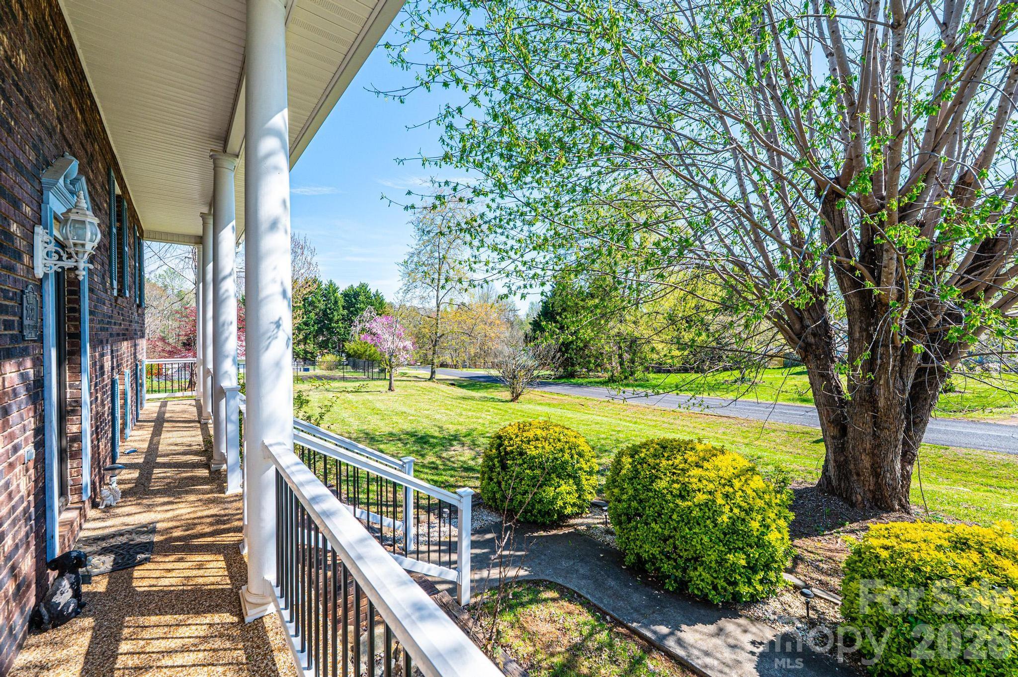 2681 Tumbleweed Drive — Lenoir