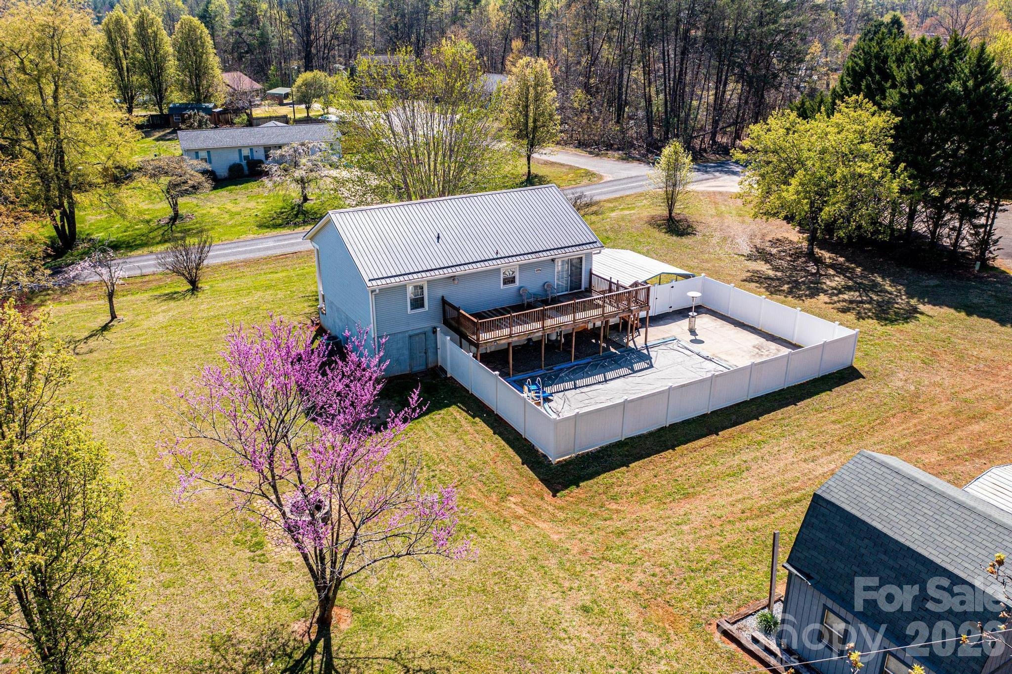 2681 Tumbleweed Drive — Lenoir