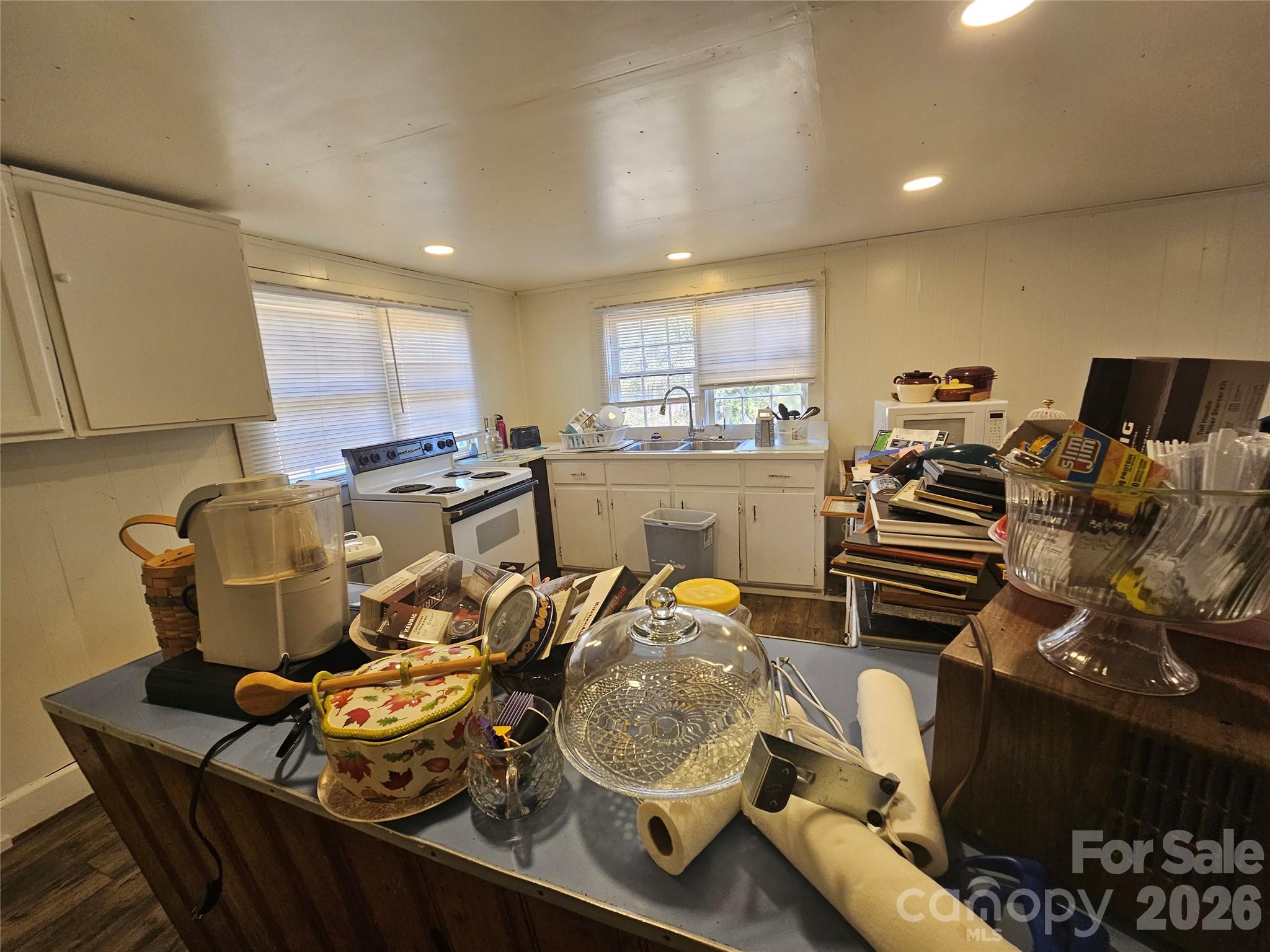 126 Susan Road — Casar