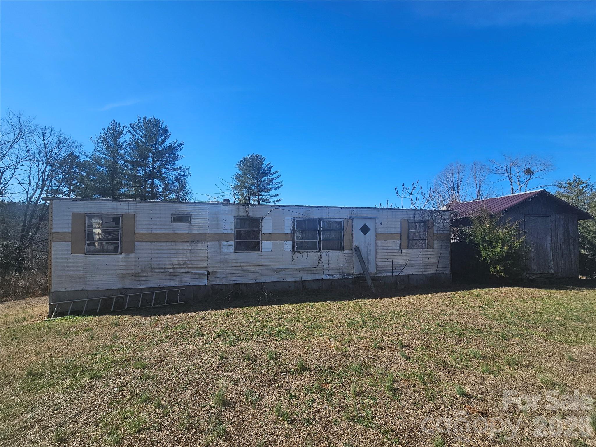126 Susan Road — Casar