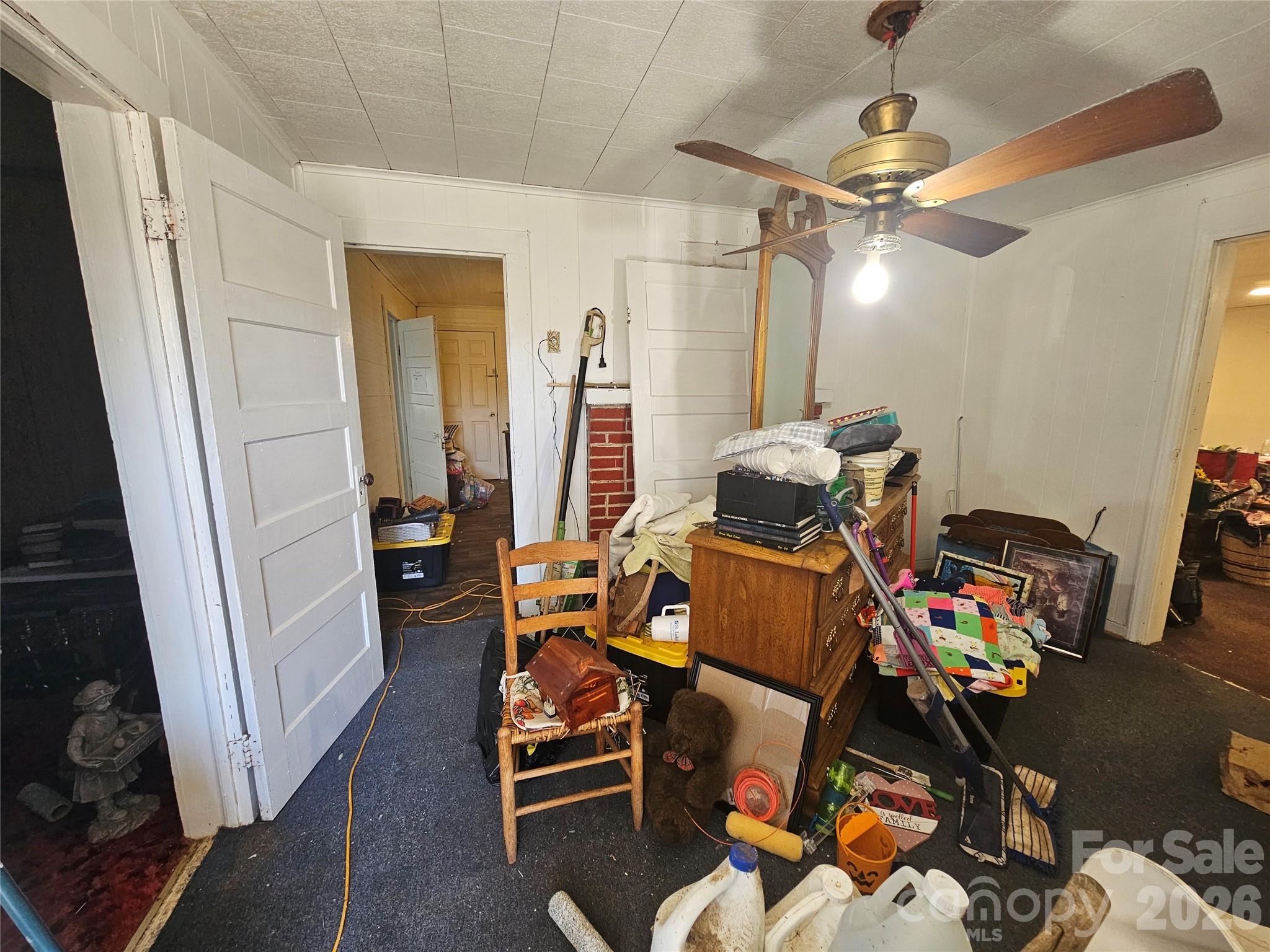 126 Susan Road — Casar