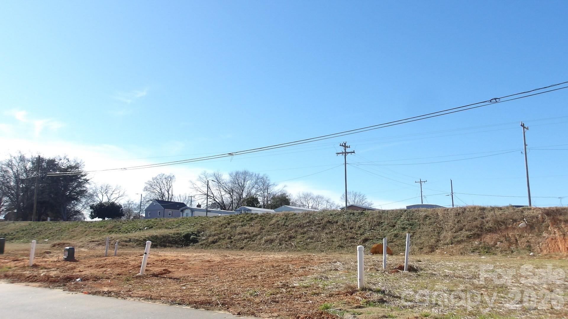 1972 W Davidson Avenue — Gastonia