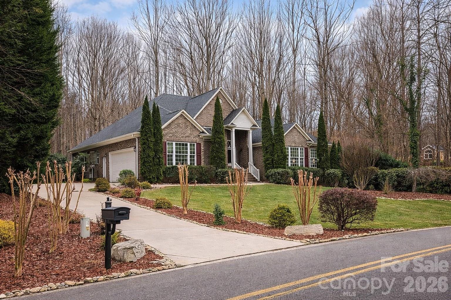 176 Patternote Road — Mooresville