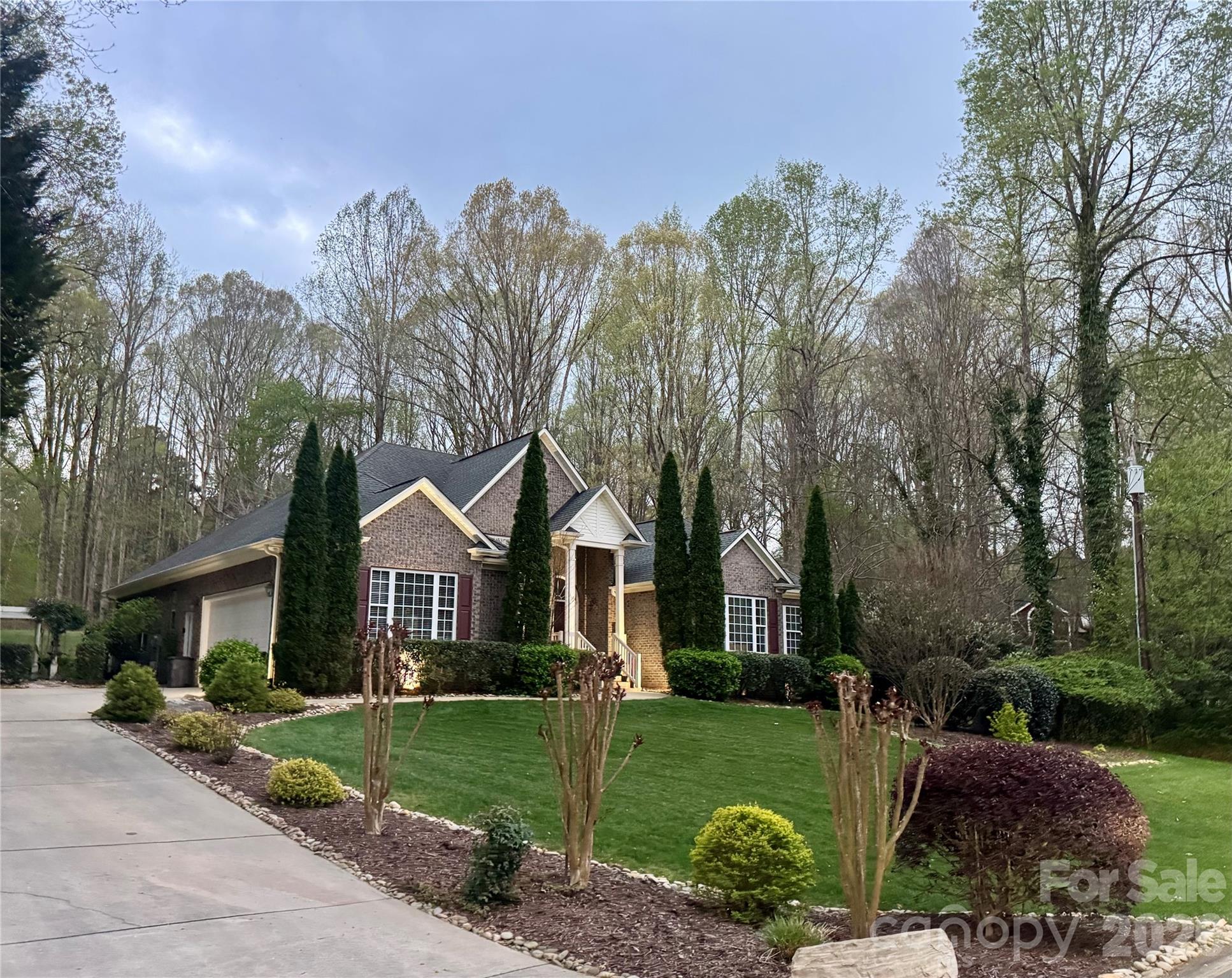 176 Patternote Road — Mooresville