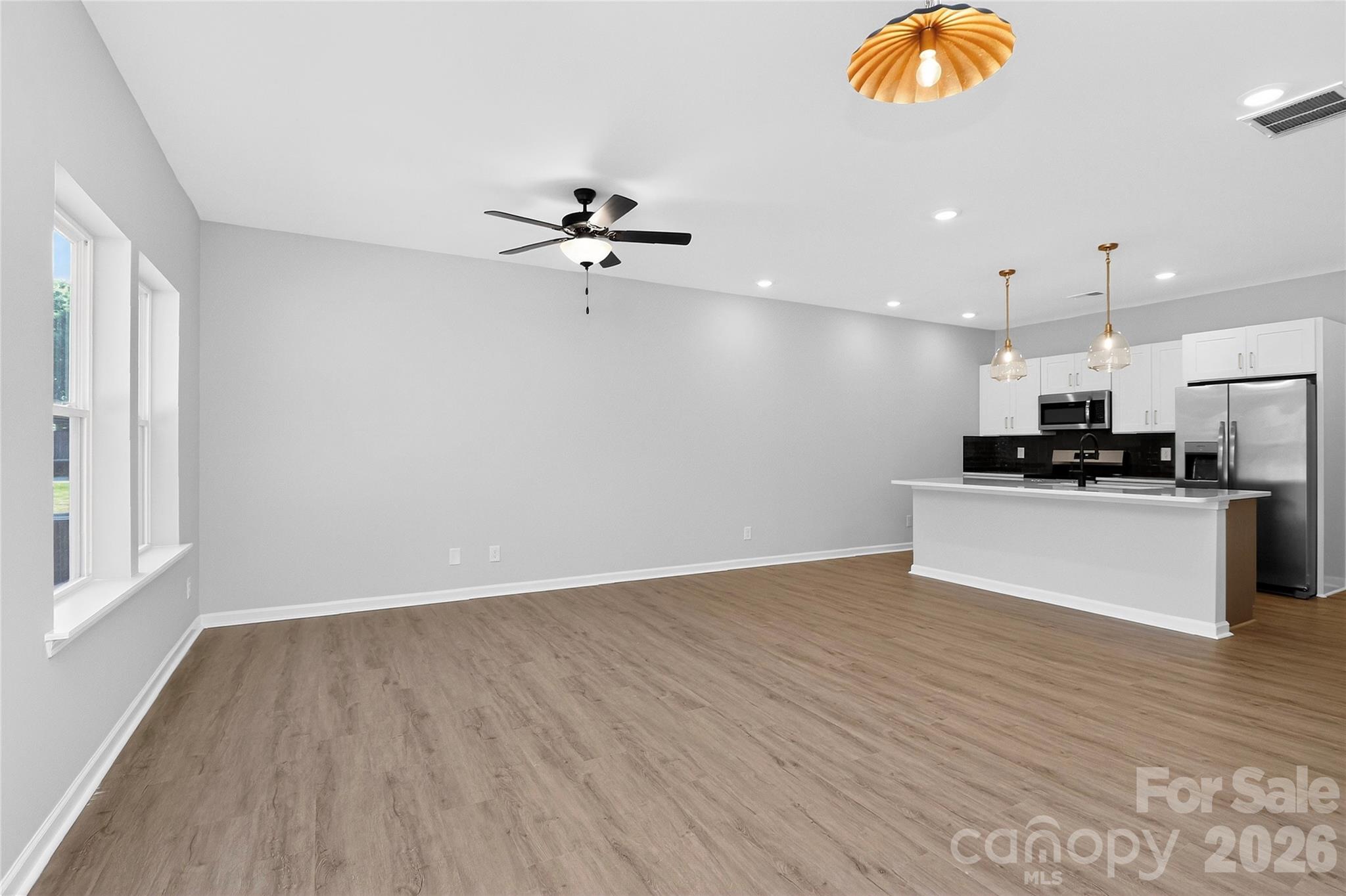 341 N Hoskins Road — Charlotte