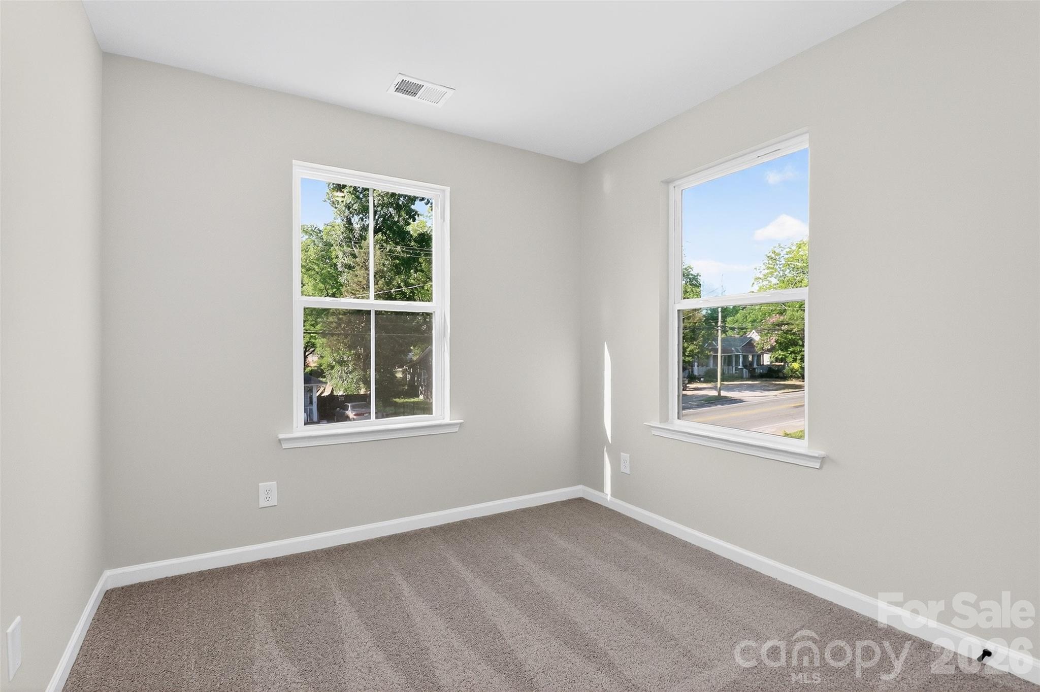 341 N Hoskins Road — Charlotte
