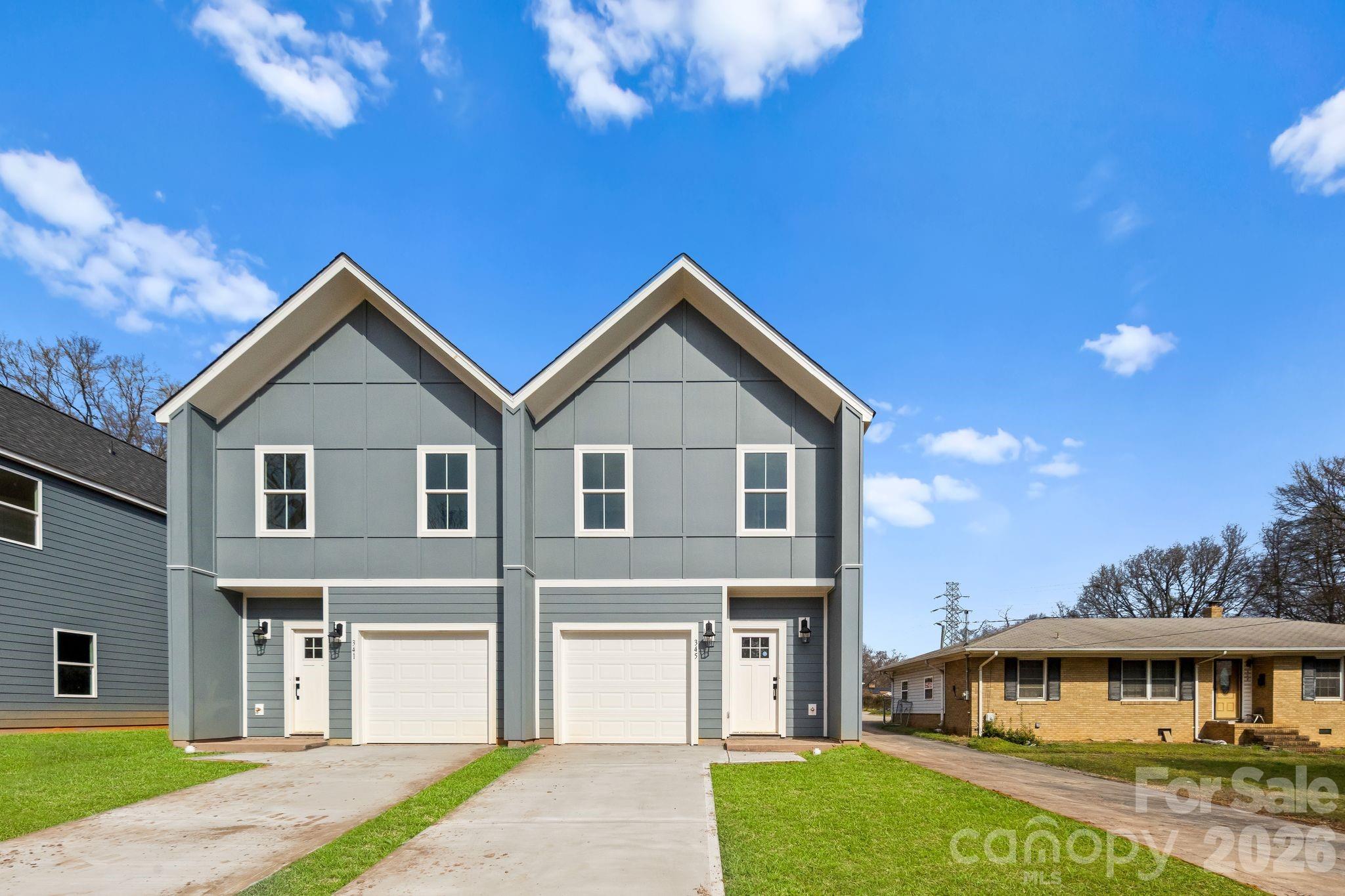 341 N Hoskins Road — Charlotte