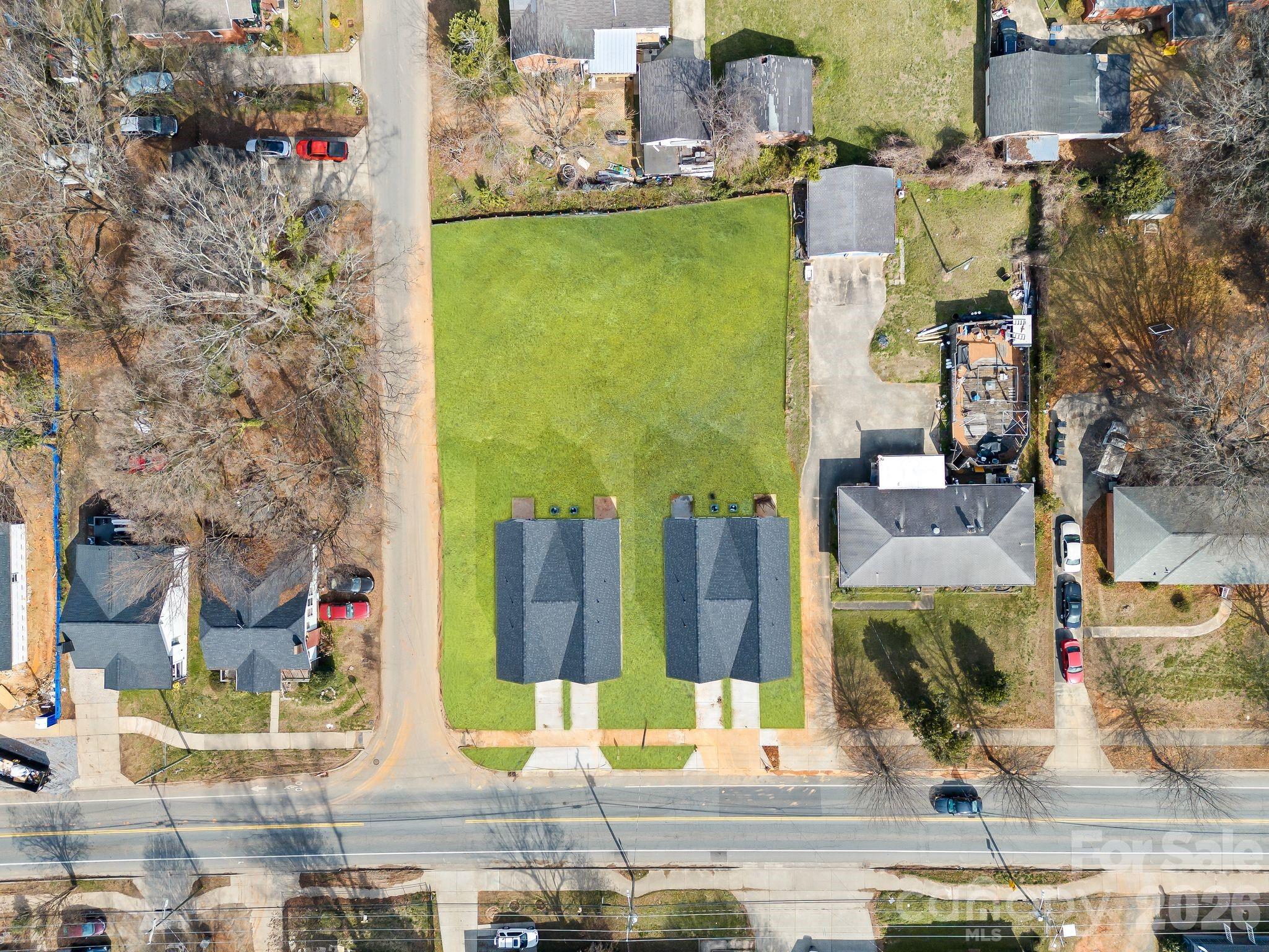 341 N Hoskins Road — Charlotte