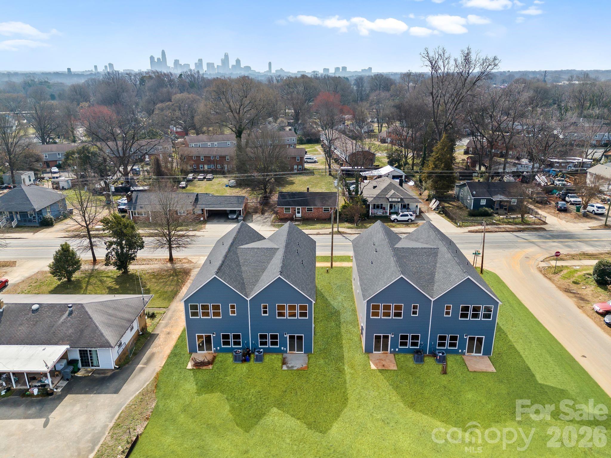 341 N Hoskins Road — Charlotte