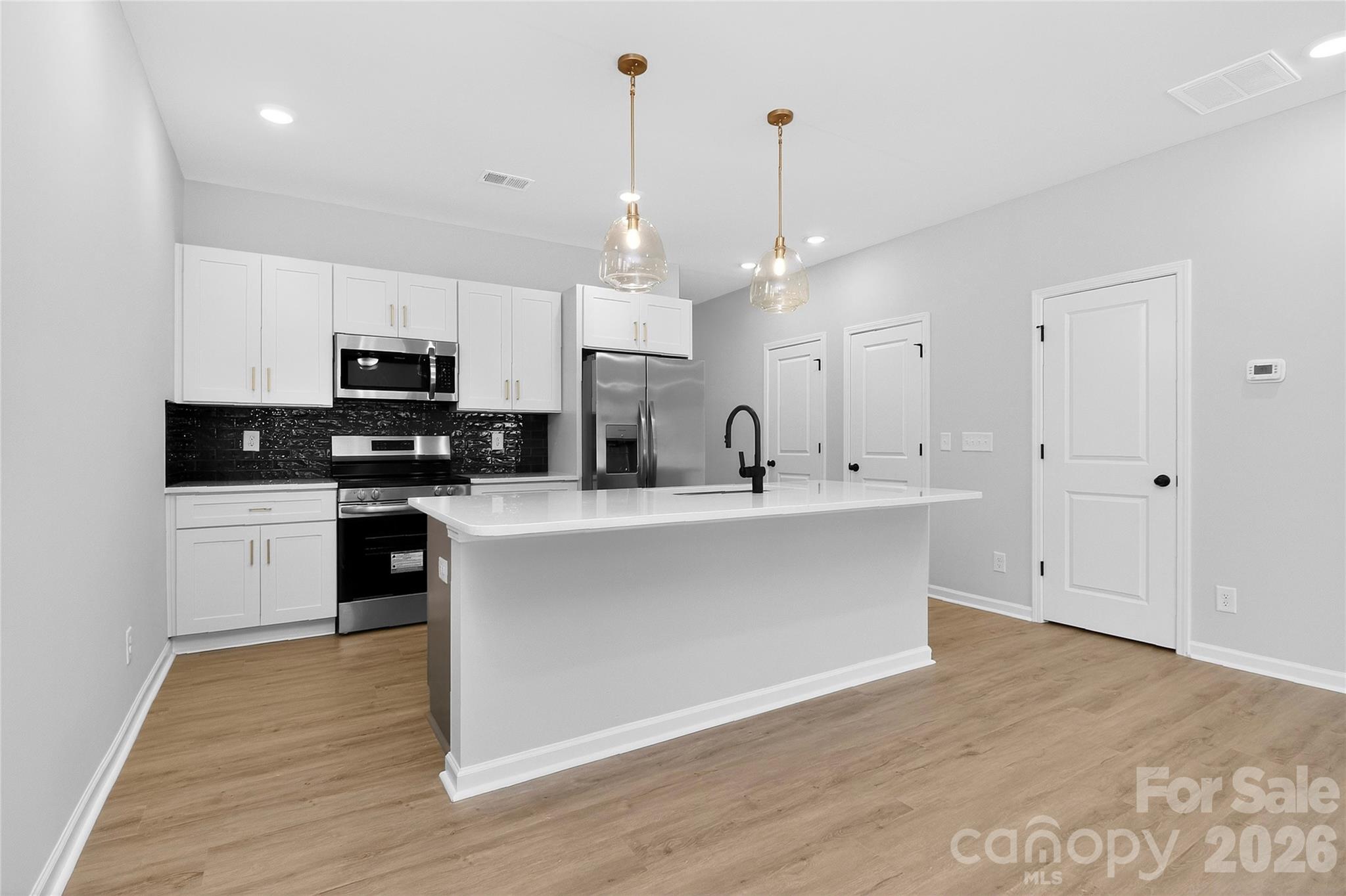 341 N Hoskins Road — Charlotte