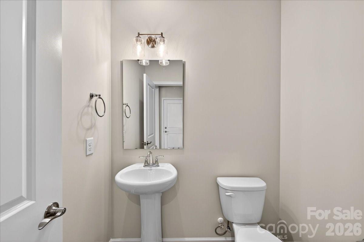 8426 Discovery Lane — Charlotte