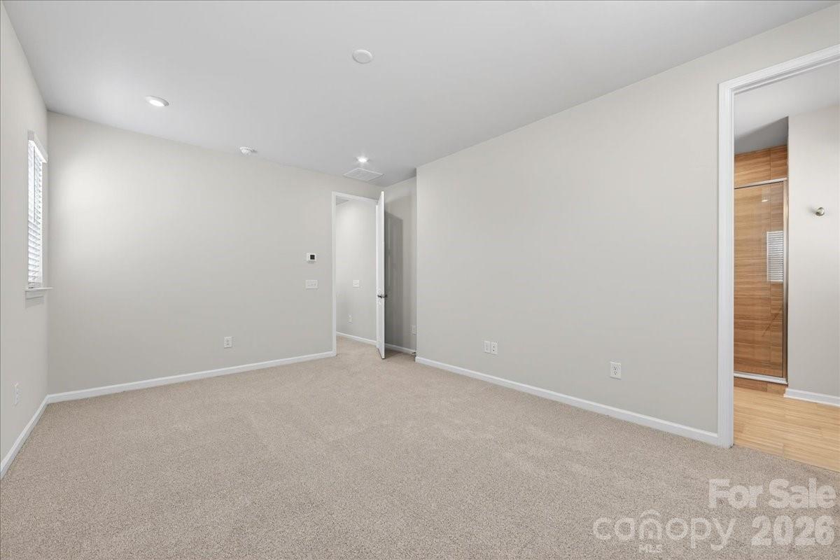 8426 Discovery Lane — Charlotte