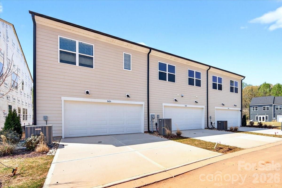 8426 Discovery Lane — Charlotte