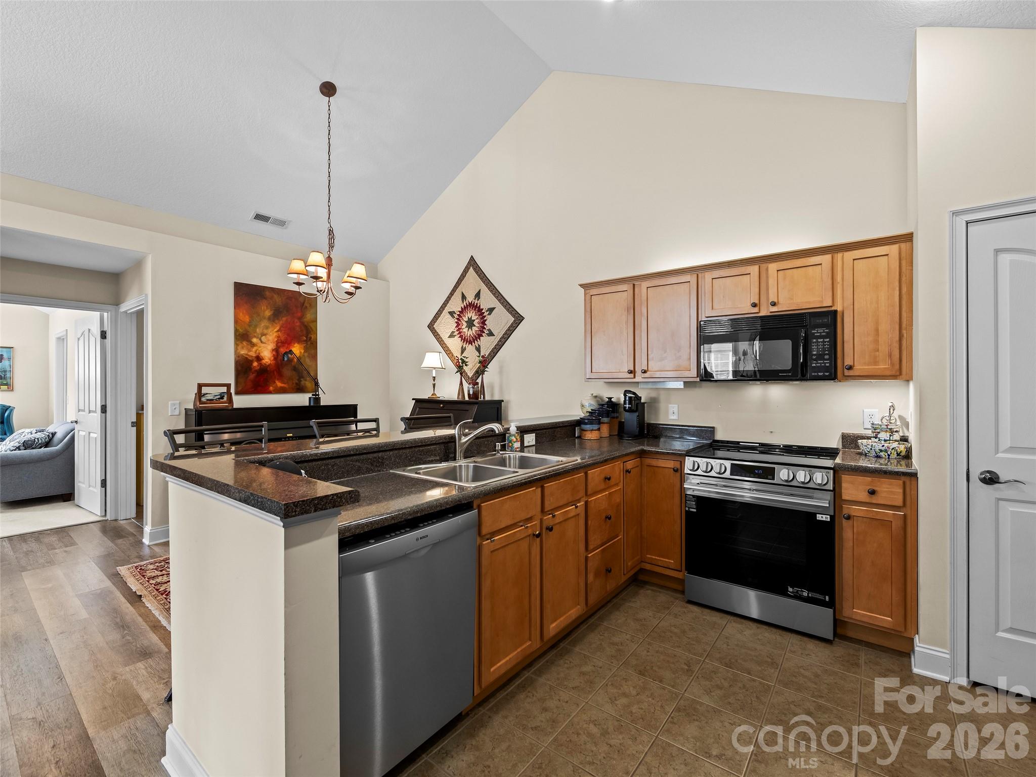 81 Outlook Circle — Swannanoa