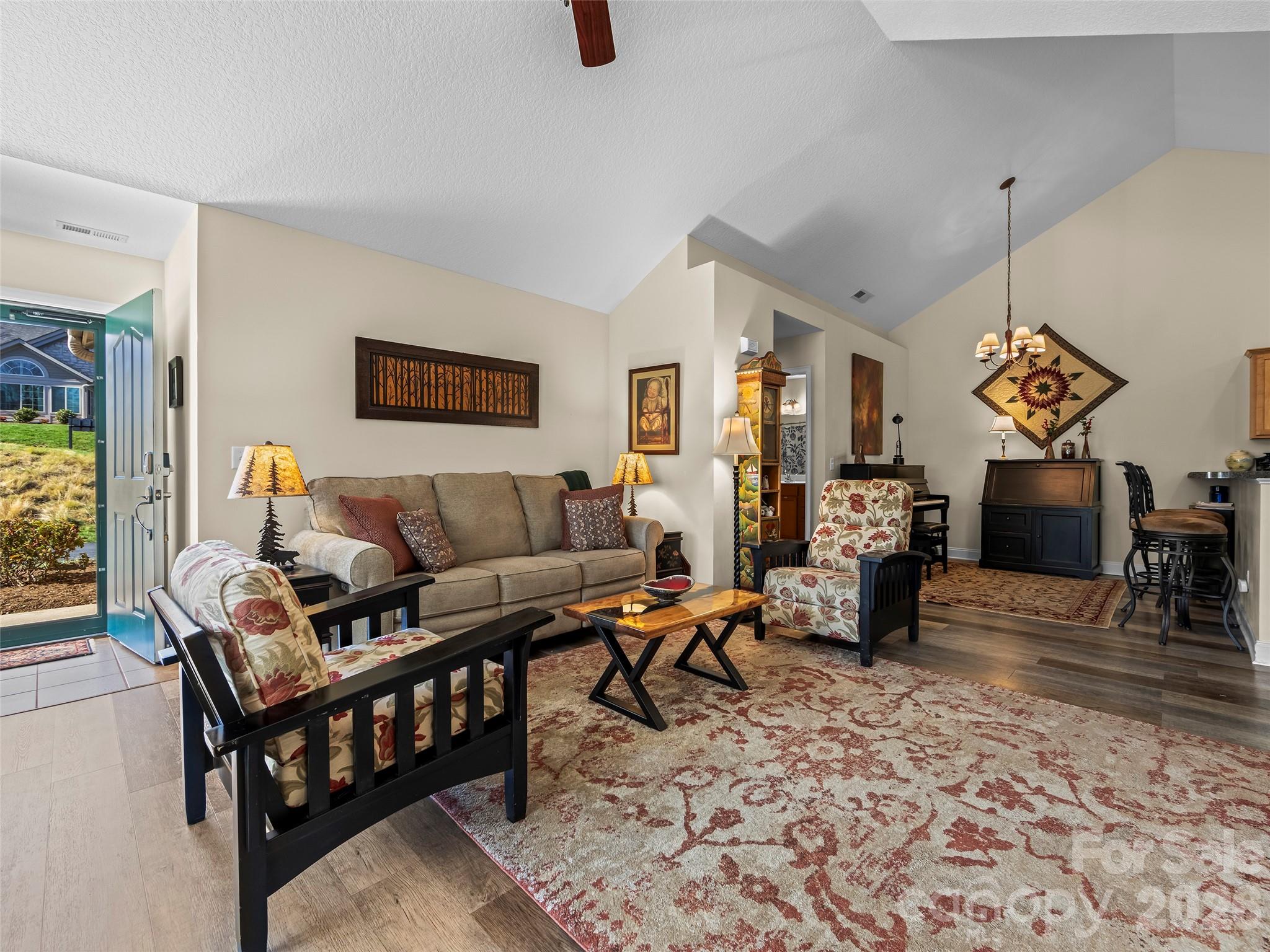 81 Outlook Circle — Swannanoa