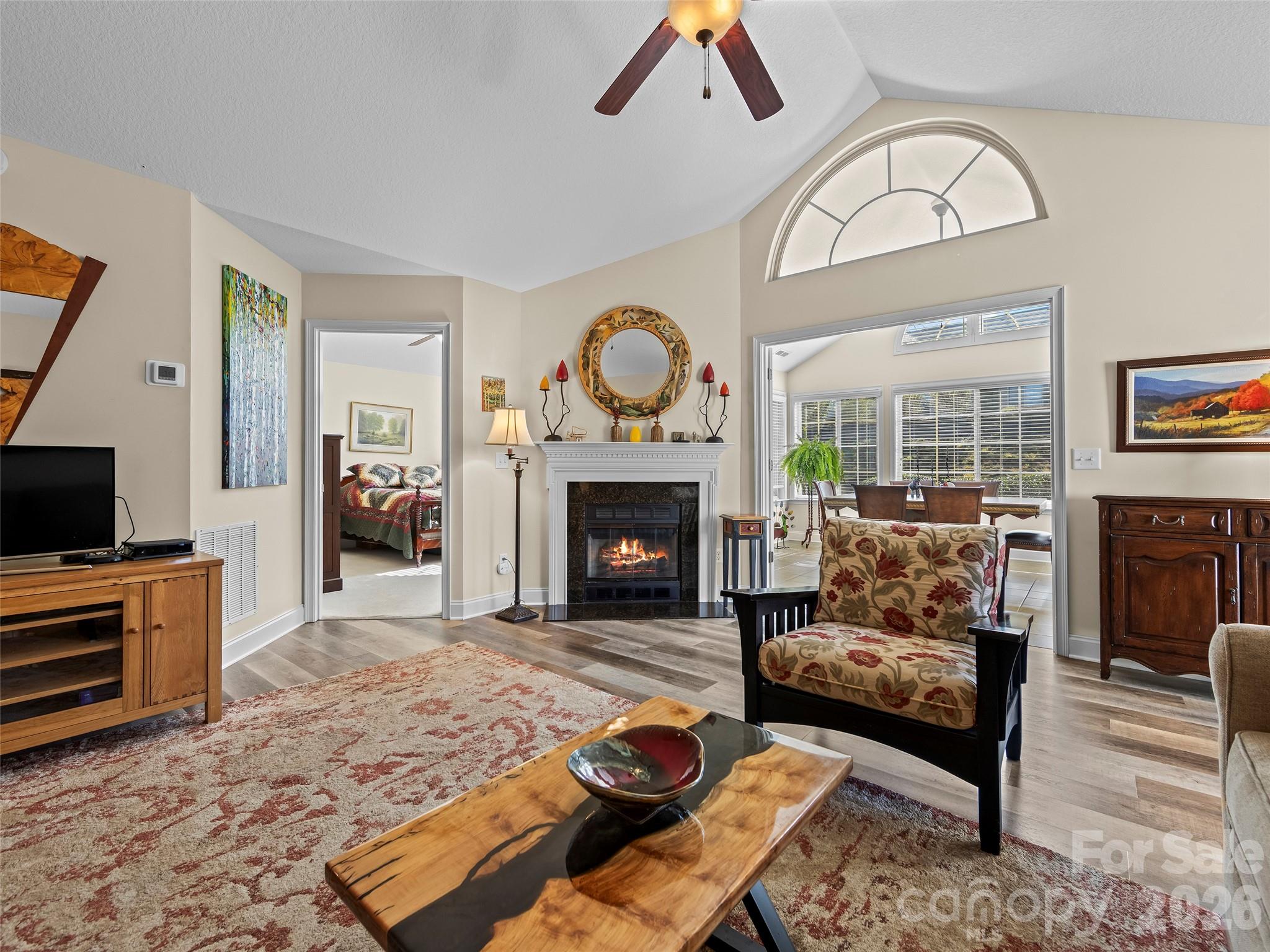 81 Outlook Circle — Swannanoa