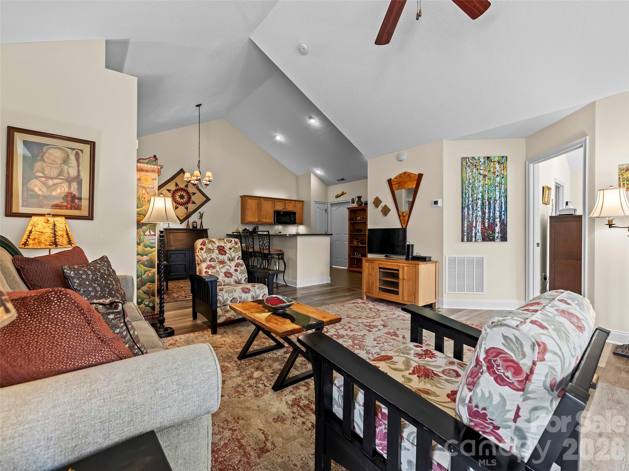 81 Outlook Circle — Swannanoa