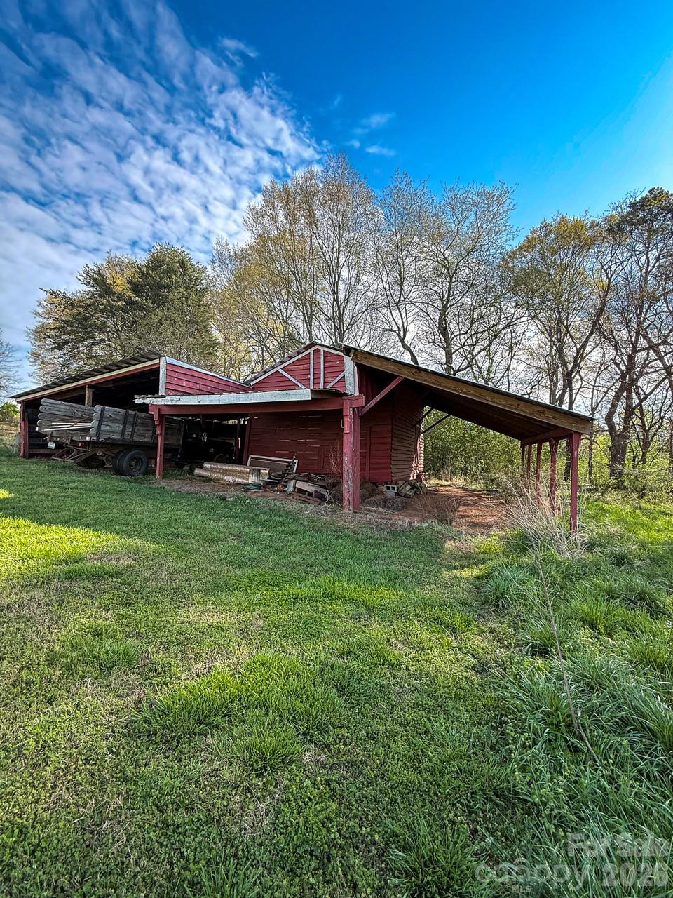 2114 Shelby Highway — Blacksburg