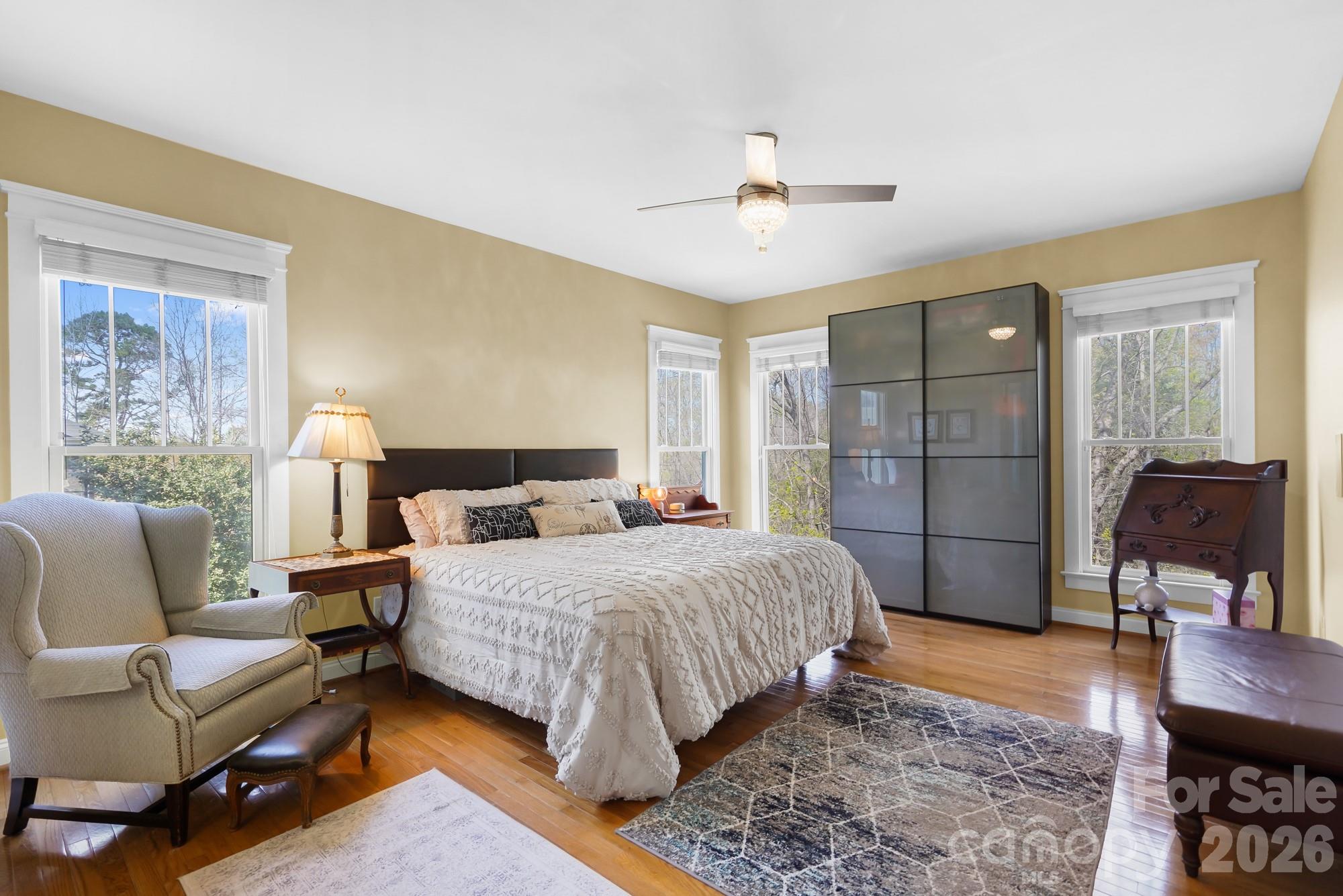 10238 Edgecliff Road — Huntersville