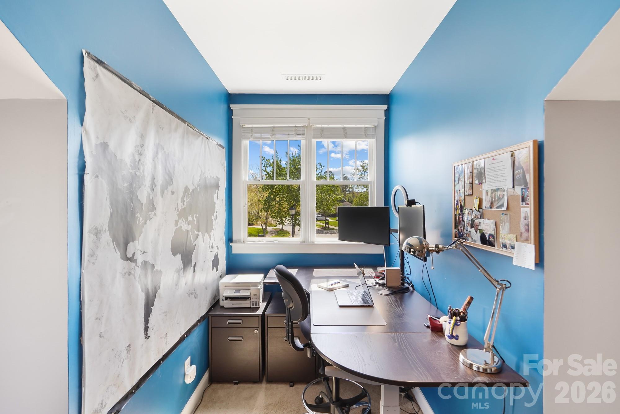 10238 Edgecliff Road — Huntersville