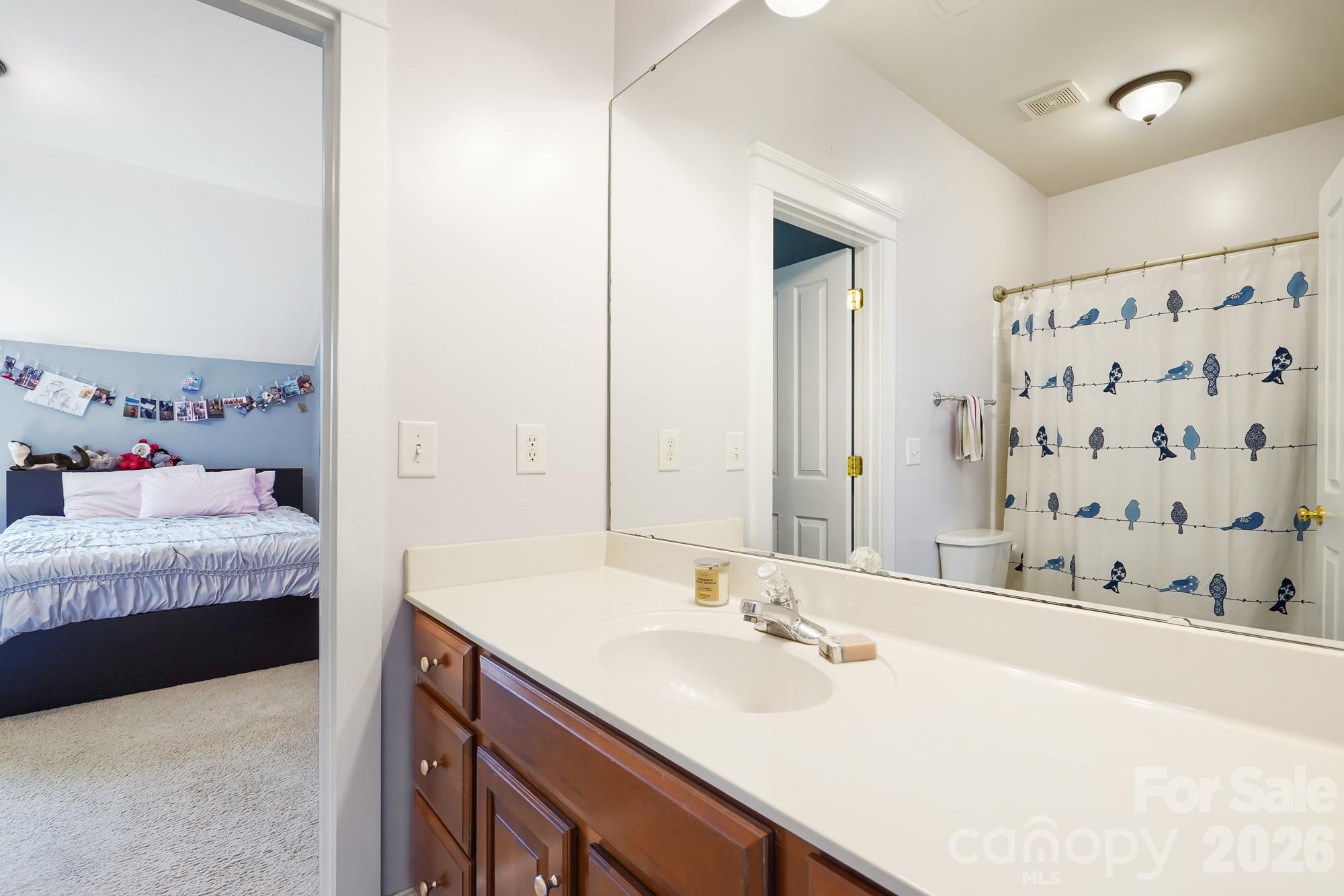 10238 Edgecliff Road — Huntersville