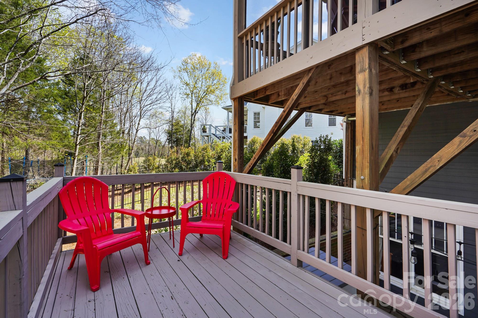 10238 Edgecliff Road — Huntersville