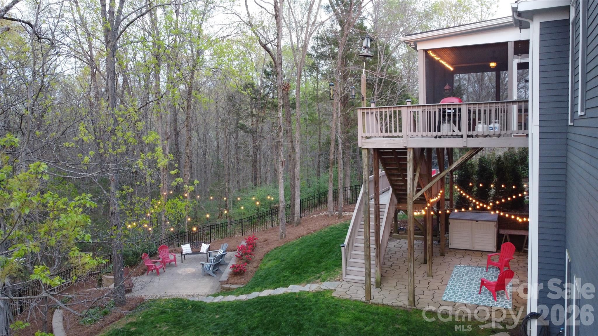 10238 Edgecliff Road — Huntersville