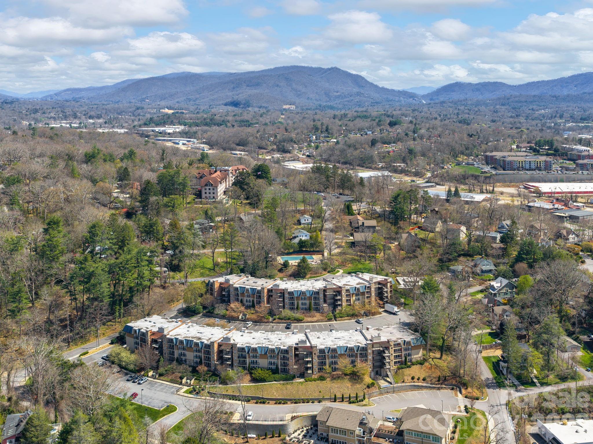 307 Bowling Park Road — Asheville